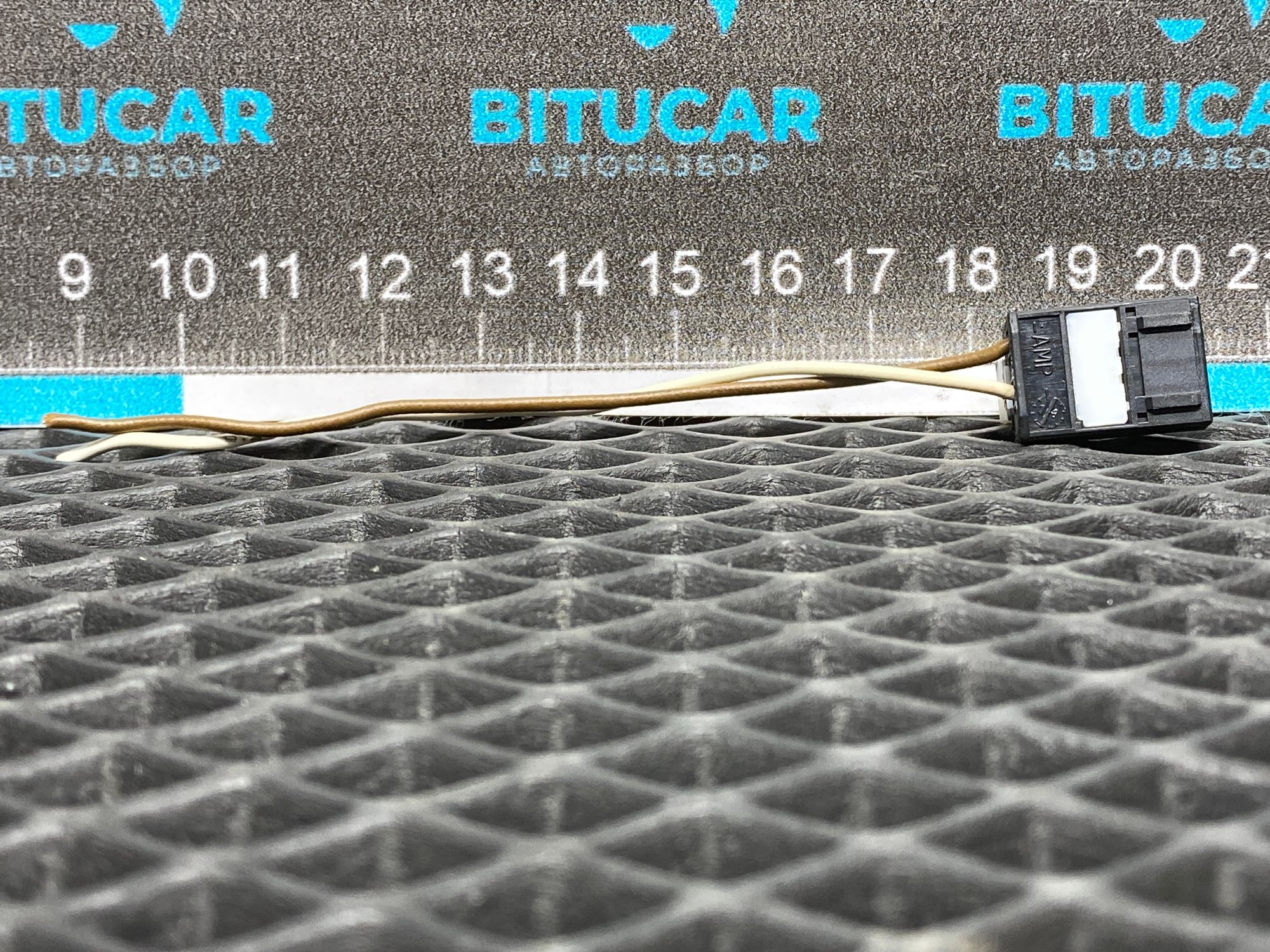 https://ycs.partsauto.market/partsauto-images/thmbs/userImages/c8f07ba63eb5b2f0f6006ea854bf8f7d/part/0d33bb8b-eb90-4ae3-b13b-ea64ee1b09a2_1777712713805.jpg