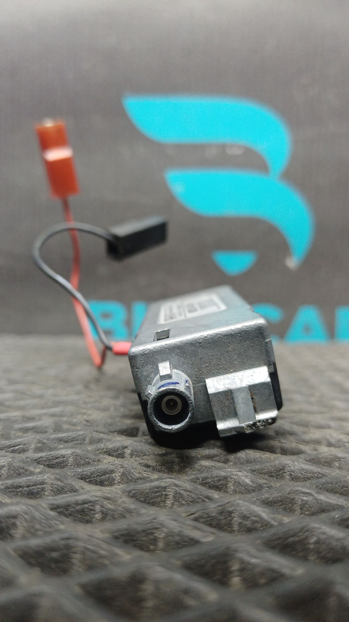 https://ycs.partsauto.market/partsauto-images/thmbs/userImages/c8f07ba63eb5b2f0f6006ea854bf8f7d/part/0dd907bb-ca05-4e18-8a5d-1a53b0698270_1777103160603.jpg