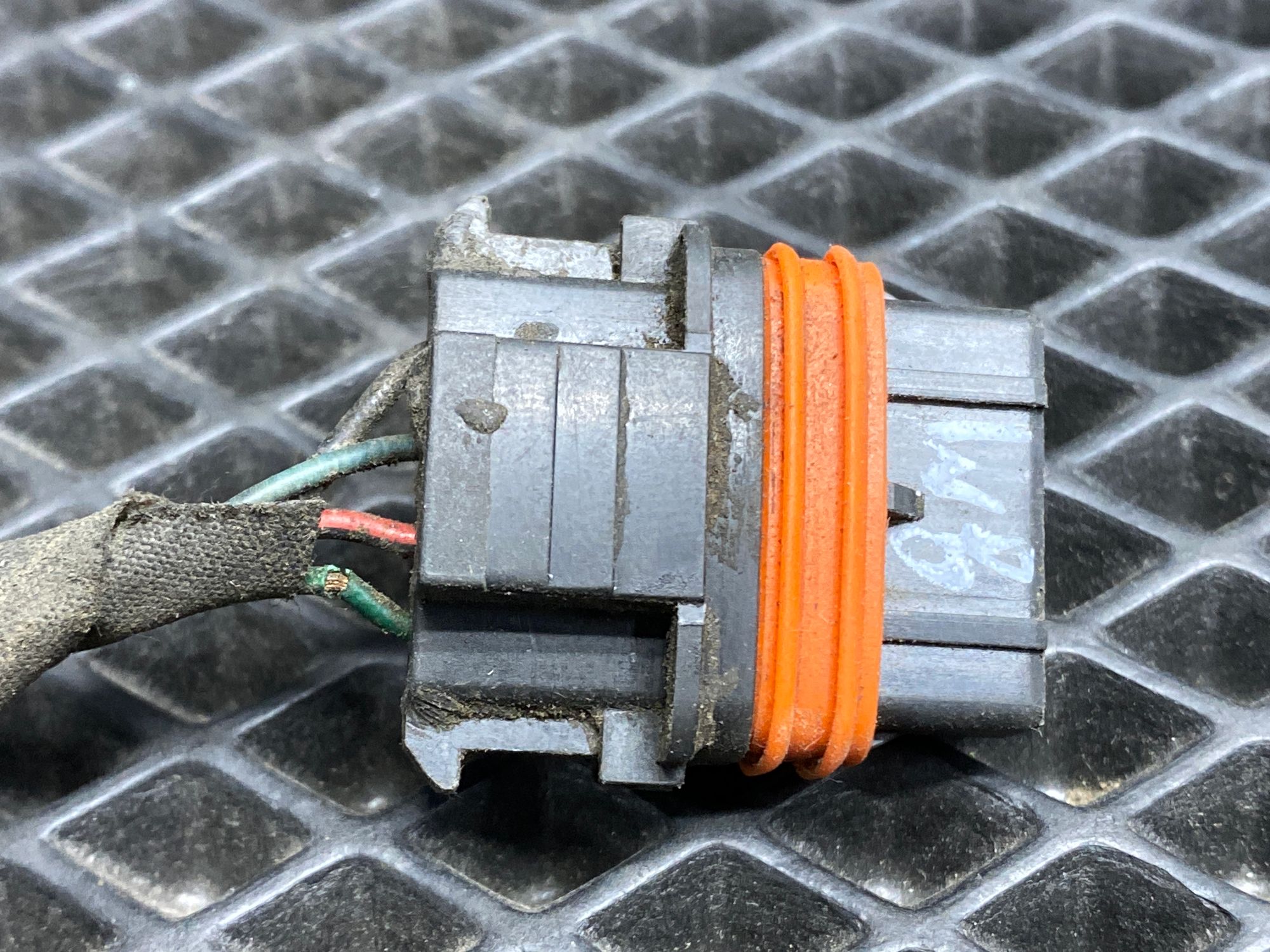 https://ycs.partsauto.market/partsauto-images/thmbs/userImages/c8f07ba63eb5b2f0f6006ea854bf8f7d/part/0df7bed2-db31-4595-9b95-f45e5f6ed982_1775741105459.jpg