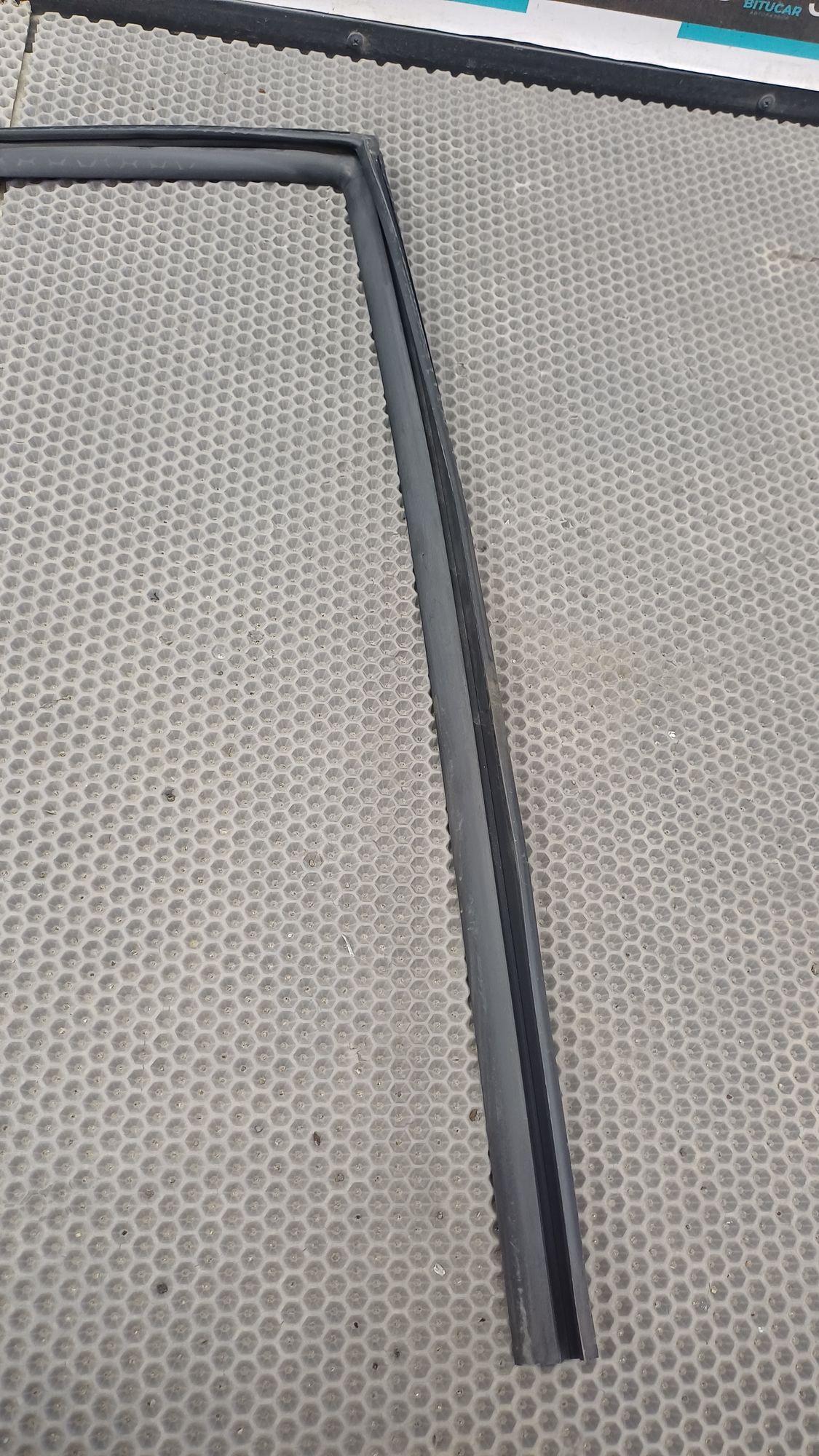 https://ycs.partsauto.market/partsauto-images/thmbs/userImages/c8f07ba63eb5b2f0f6006ea854bf8f7d/part/0ec33a68-84ae-44ea-8dba-1d0d39fa03ee_1777208254003.jpg