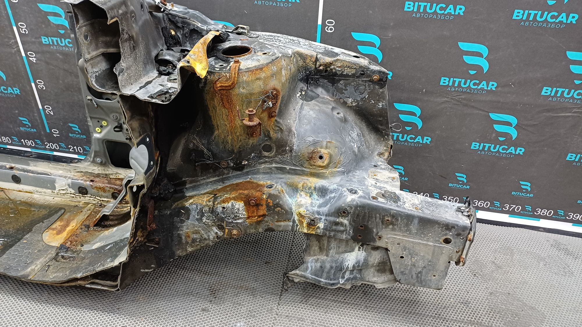 https://ycs.partsauto.market/partsauto-images/thmbs/userImages/c8f07ba63eb5b2f0f6006ea854bf8f7d/part/0eed3712-5f85-4fe6-9e60-e8c697ec77ba_1774941183053.jpg