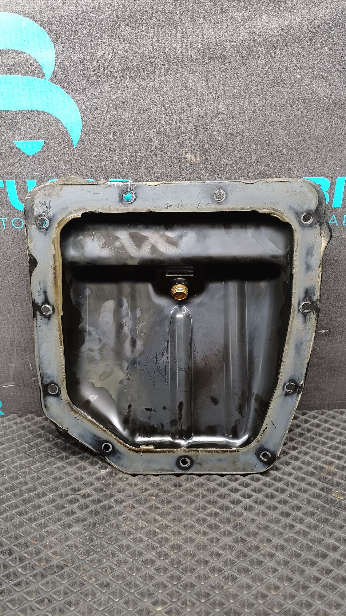 https://ycs.partsauto.market/partsauto-images/thmbs/userImages/c8f07ba63eb5b2f0f6006ea854bf8f7d/part/0f129a45-4eb9-4c03-89ac-5c79ed09275f_1777195040416.jpg