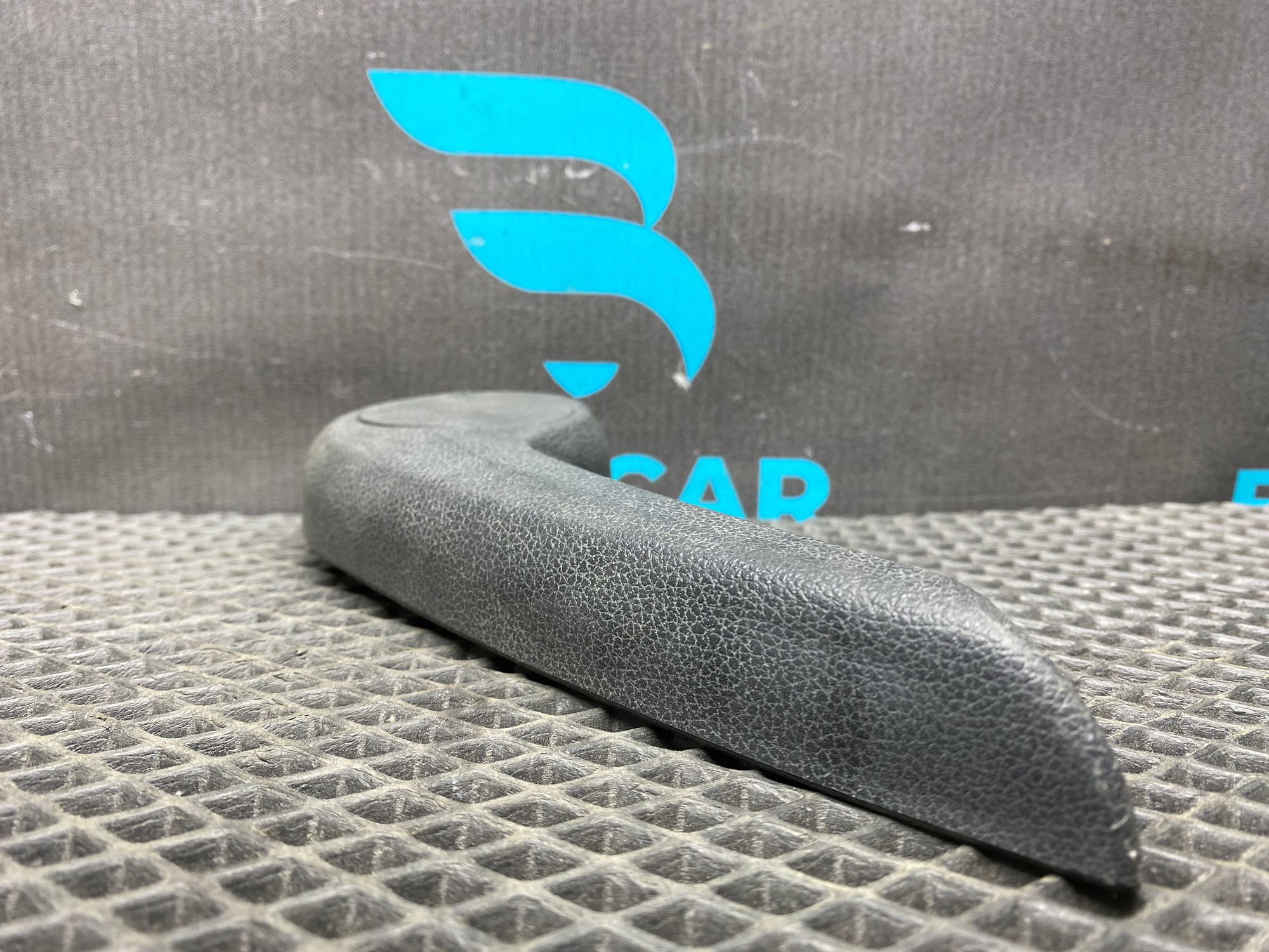 https://ycs.partsauto.market/partsauto-images/thmbs/userImages/c8f07ba63eb5b2f0f6006ea854bf8f7d/part/0f1ef547-62c8-4f17-8b4d-d7d3e43070d7_1776934688814.jpg