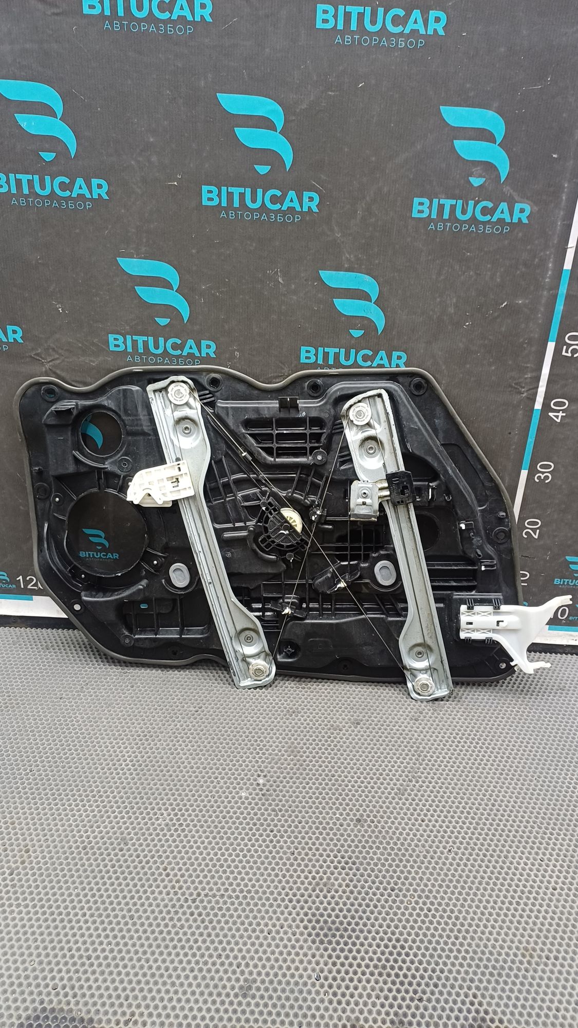 https://ycs.partsauto.market/partsauto-images/thmbs/userImages/c8f07ba63eb5b2f0f6006ea854bf8f7d/part/0f72c511-7fc9-4fb6-81d9-d89046268a63_1776069003596.jpg