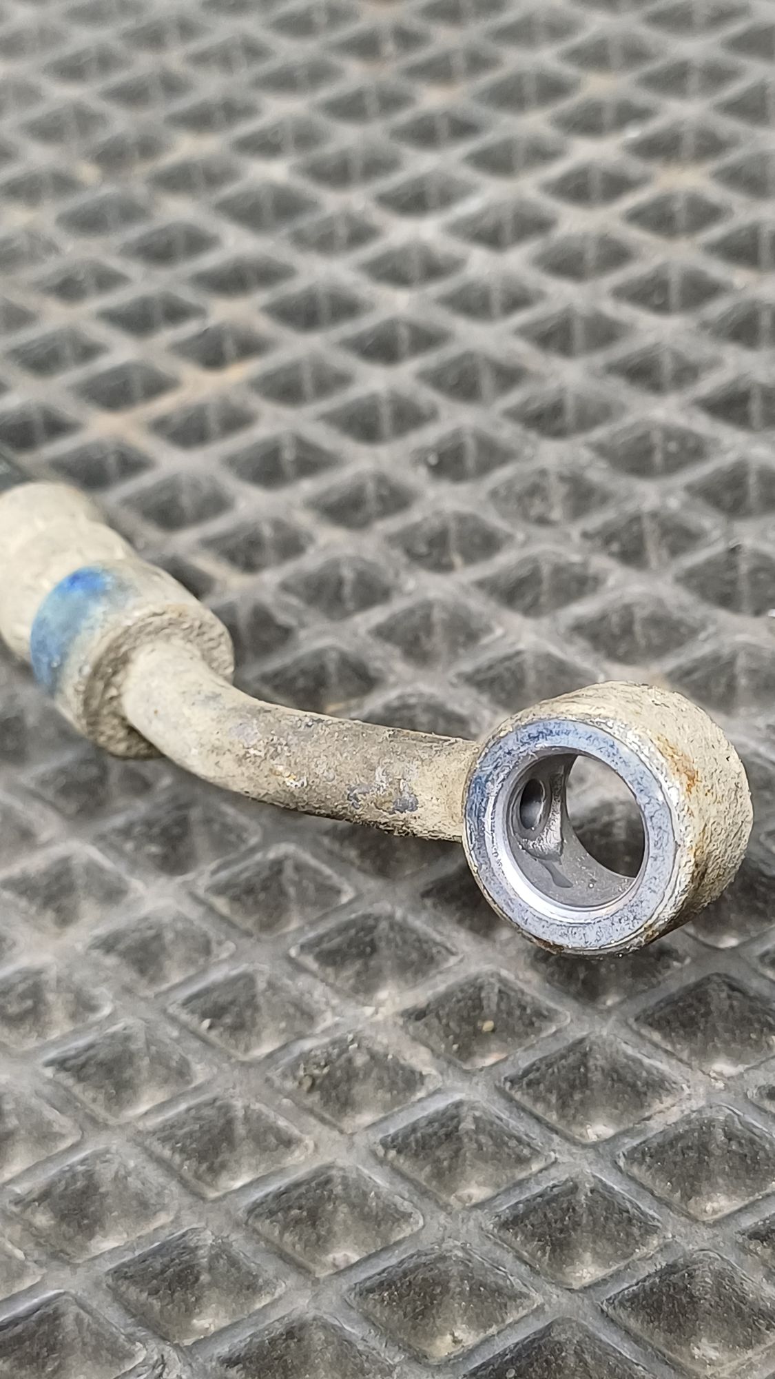 https://ycs.partsauto.market/partsauto-images/thmbs/userImages/c8f07ba63eb5b2f0f6006ea854bf8f7d/part/0f9bdc18-cc25-48b1-9a60-c1f7e74a48dd_1777117766963.jpg