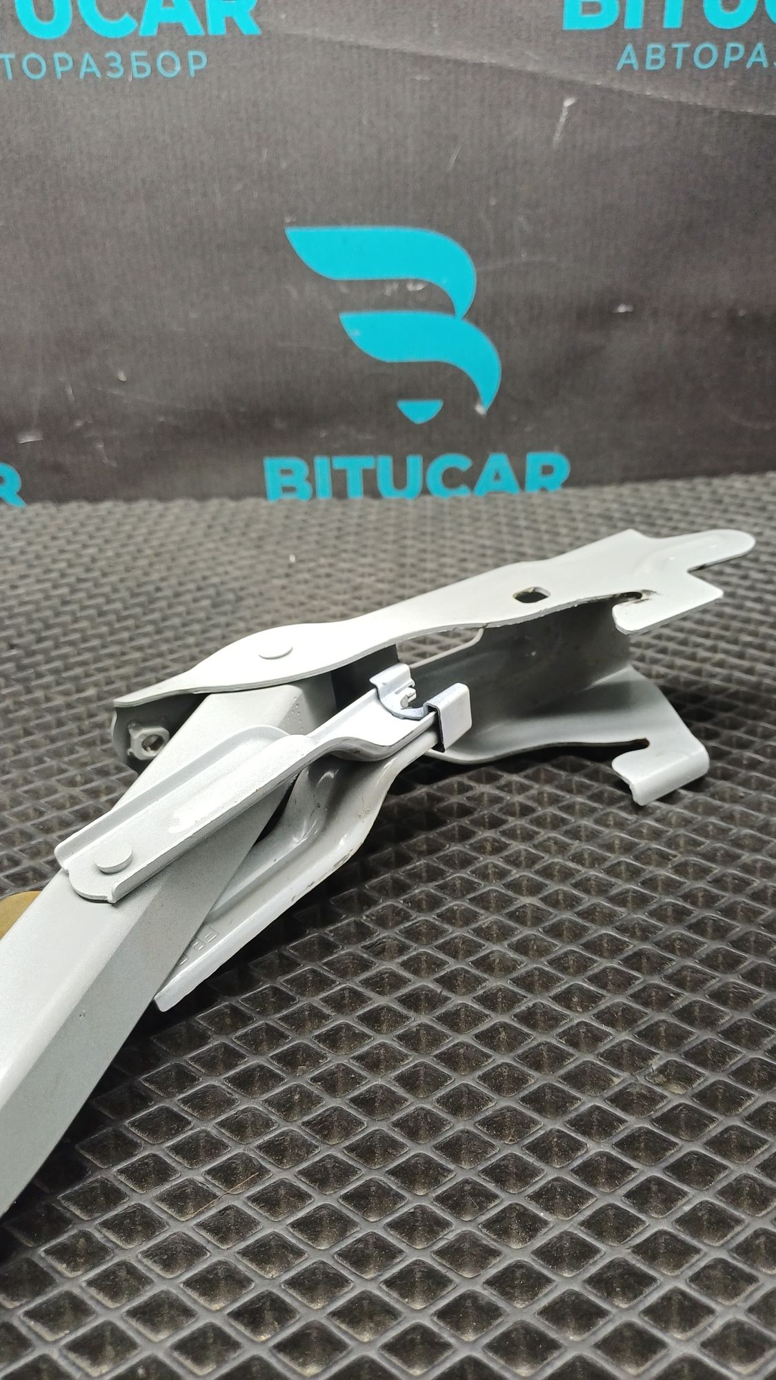 https://ycs.partsauto.market/partsauto-images/thmbs/userImages/c8f07ba63eb5b2f0f6006ea854bf8f7d/part/0fa6fea3-d49b-4634-a025-c345e52e106b_1776869606577.jpg