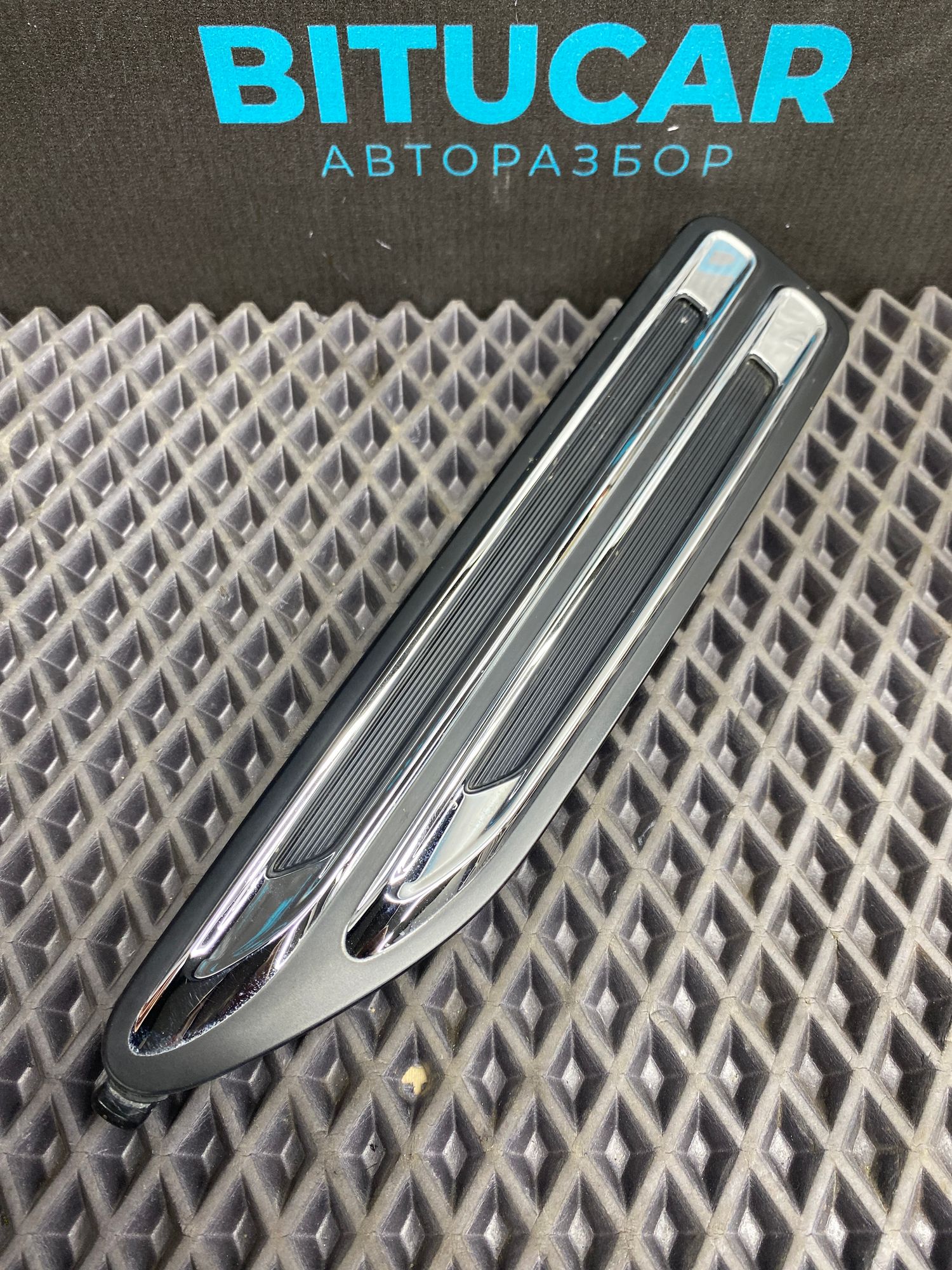 Б/У Молдинг крыла Kia Optima 4 JF (G4KJ) 2.4L AT 2019 GT-Line, 990 рублей, Краснодар