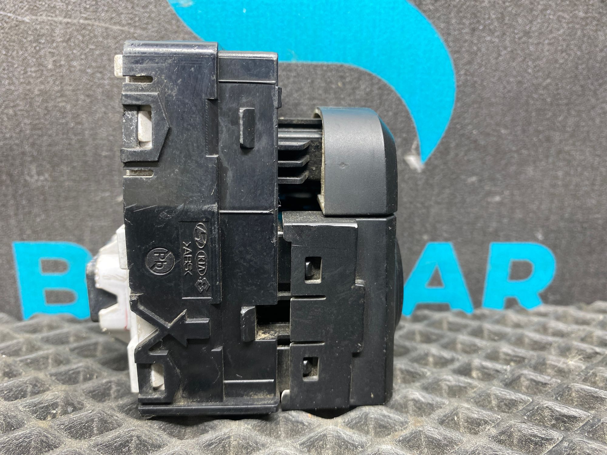https://ycs.partsauto.market/partsauto-images/thmbs/userImages/c8f07ba63eb5b2f0f6006ea854bf8f7d/part/10a6e866-93f8-45cf-a5af-58a77f6c71dd_1776928444209.jpg