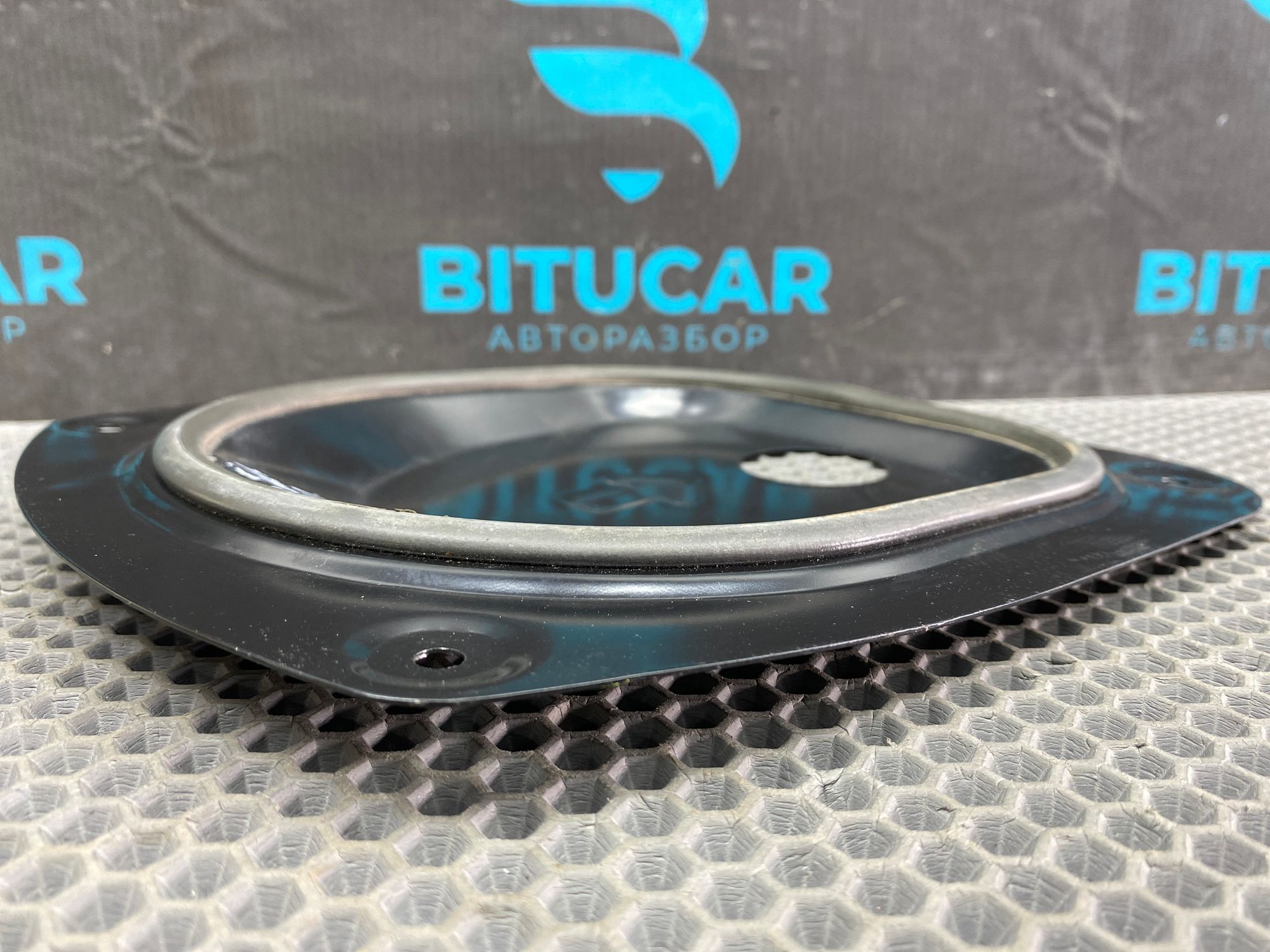 https://ycs.partsauto.market/partsauto-images/thmbs/userImages/c8f07ba63eb5b2f0f6006ea854bf8f7d/part/11114fd8-9fbf-4df3-ac05-1cdf8ed897f3_1777539917146.jpg