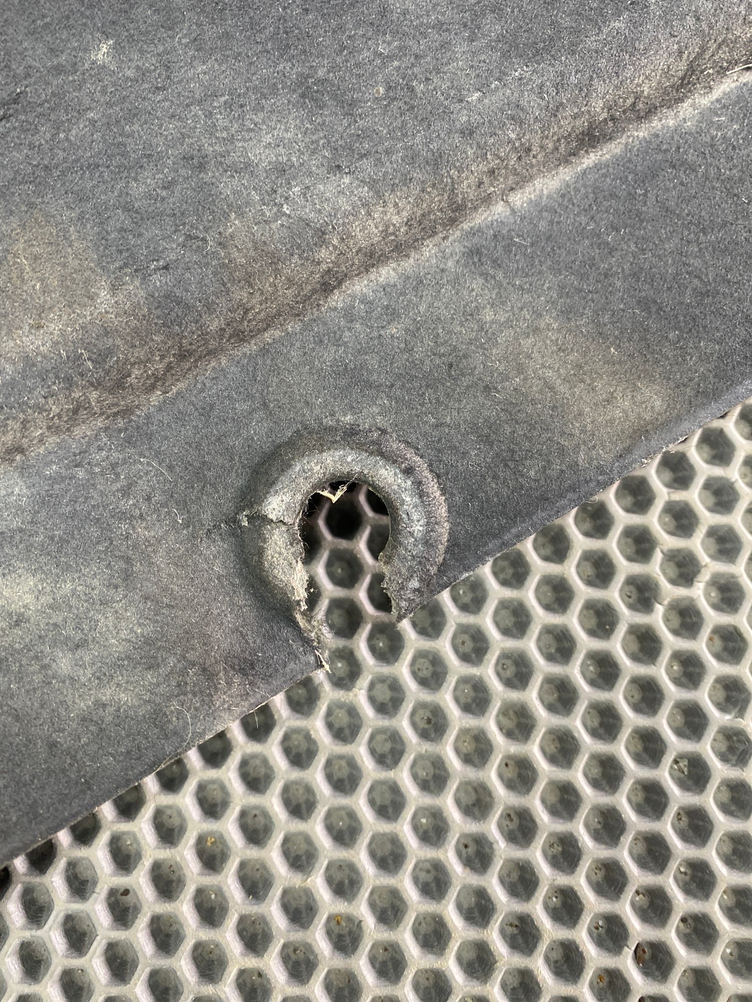https://ycs.partsauto.market/partsauto-images/thmbs/userImages/c8f07ba63eb5b2f0f6006ea854bf8f7d/part/118c02d6-d3ec-450e-97d4-e8ff449d009e_1777456163840.jpg