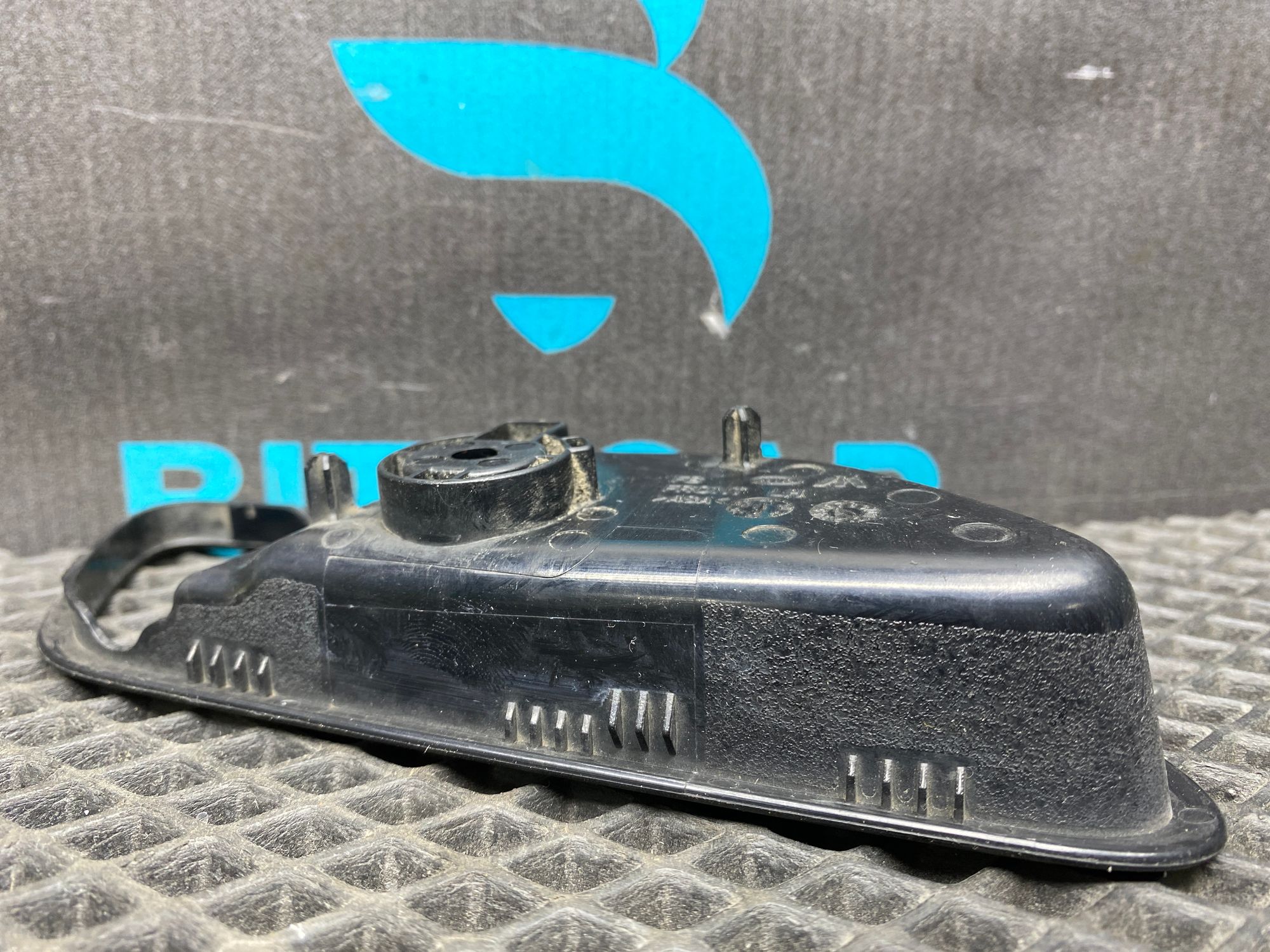 https://ycs.partsauto.market/partsauto-images/thmbs/userImages/c8f07ba63eb5b2f0f6006ea854bf8f7d/part/11b95c1d-34e3-4b91-be29-a93b4cc1b0dc_1776930318123.jpg