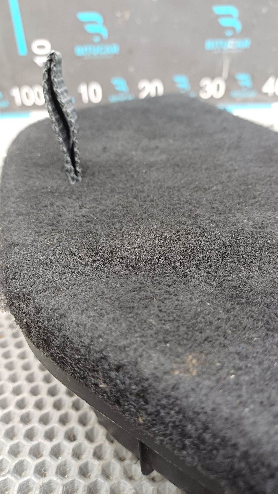 https://ycs.partsauto.market/partsauto-images/thmbs/userImages/c8f07ba63eb5b2f0f6006ea854bf8f7d/part/122e69d4-ab10-48eb-a17b-fd68154f7119_1777360748620.jpg