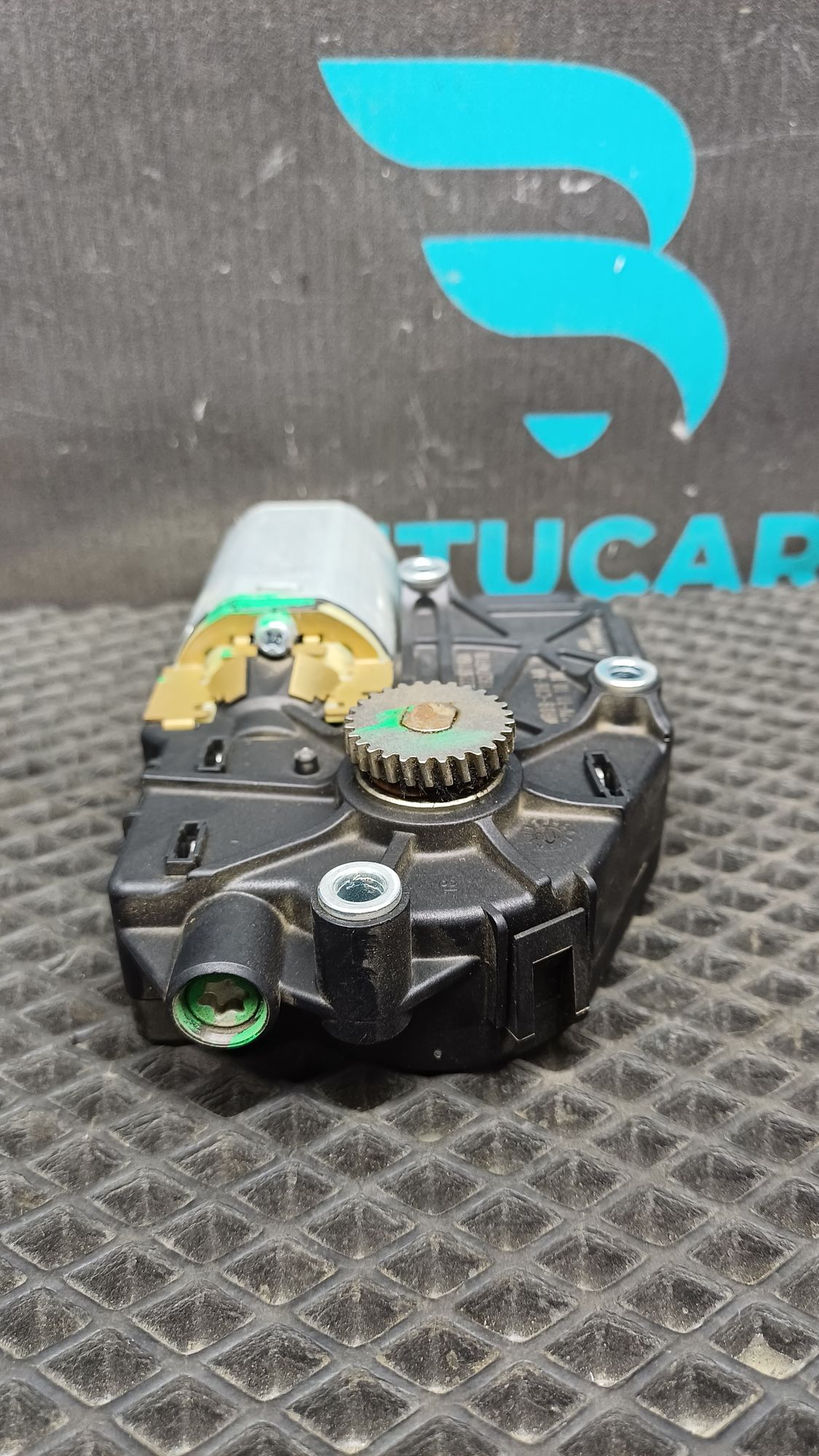 https://ycs.partsauto.market/partsauto-images/thmbs/userImages/c8f07ba63eb5b2f0f6006ea854bf8f7d/part/12367f0e-9eaa-4f2c-b697-e1dbb2c2e1d2_1777563024779.jpg