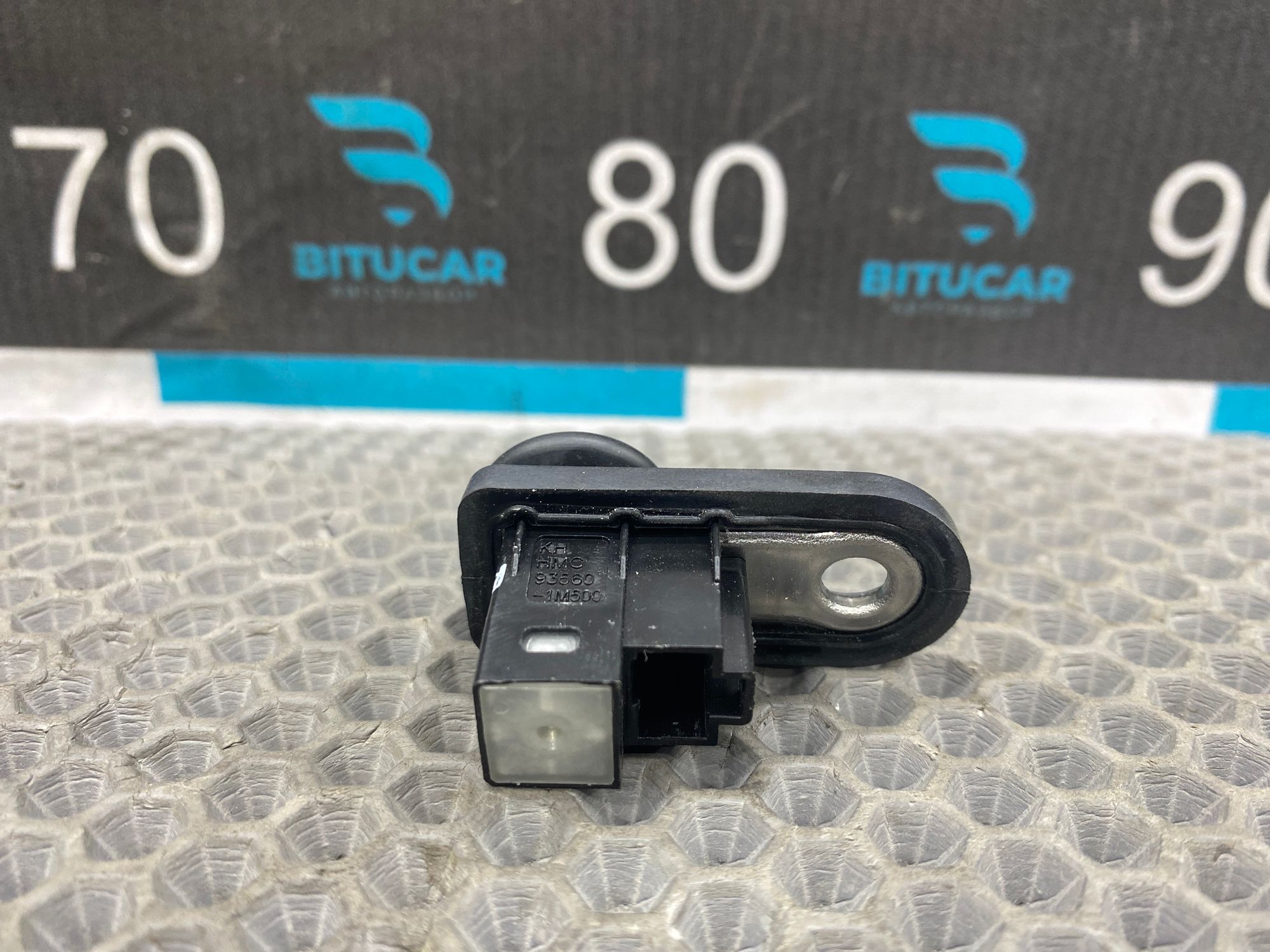 https://ycs.partsauto.market/partsauto-images/thmbs/userImages/c8f07ba63eb5b2f0f6006ea854bf8f7d/part/125b89d2-58b2-4b0c-ac1a-c45baaf11f91_1767103900254.jpg