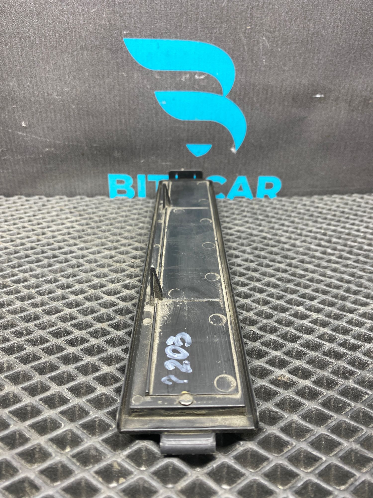 Б/У Крышка корпуса салонного фильтра Kia Optima 4 рест 2019г. 2.0L. G4ND АКПП, 1490 рублей, Краснодар