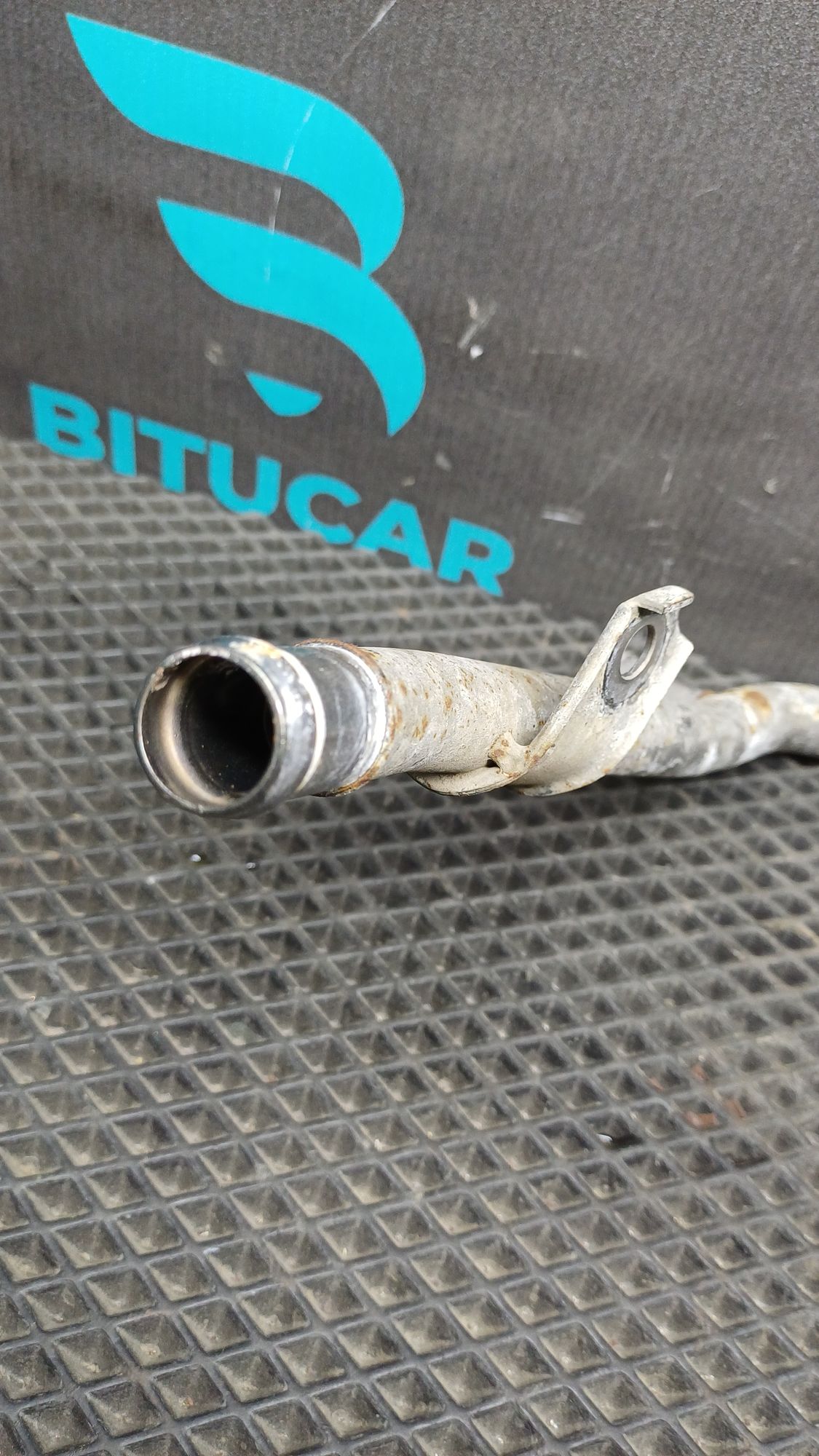 https://ycs.partsauto.market/partsauto-images/thmbs/userImages/c8f07ba63eb5b2f0f6006ea854bf8f7d/part/12f365d5-756f-452d-a6bf-d61d4c06e0fa_1777117668201.jpg