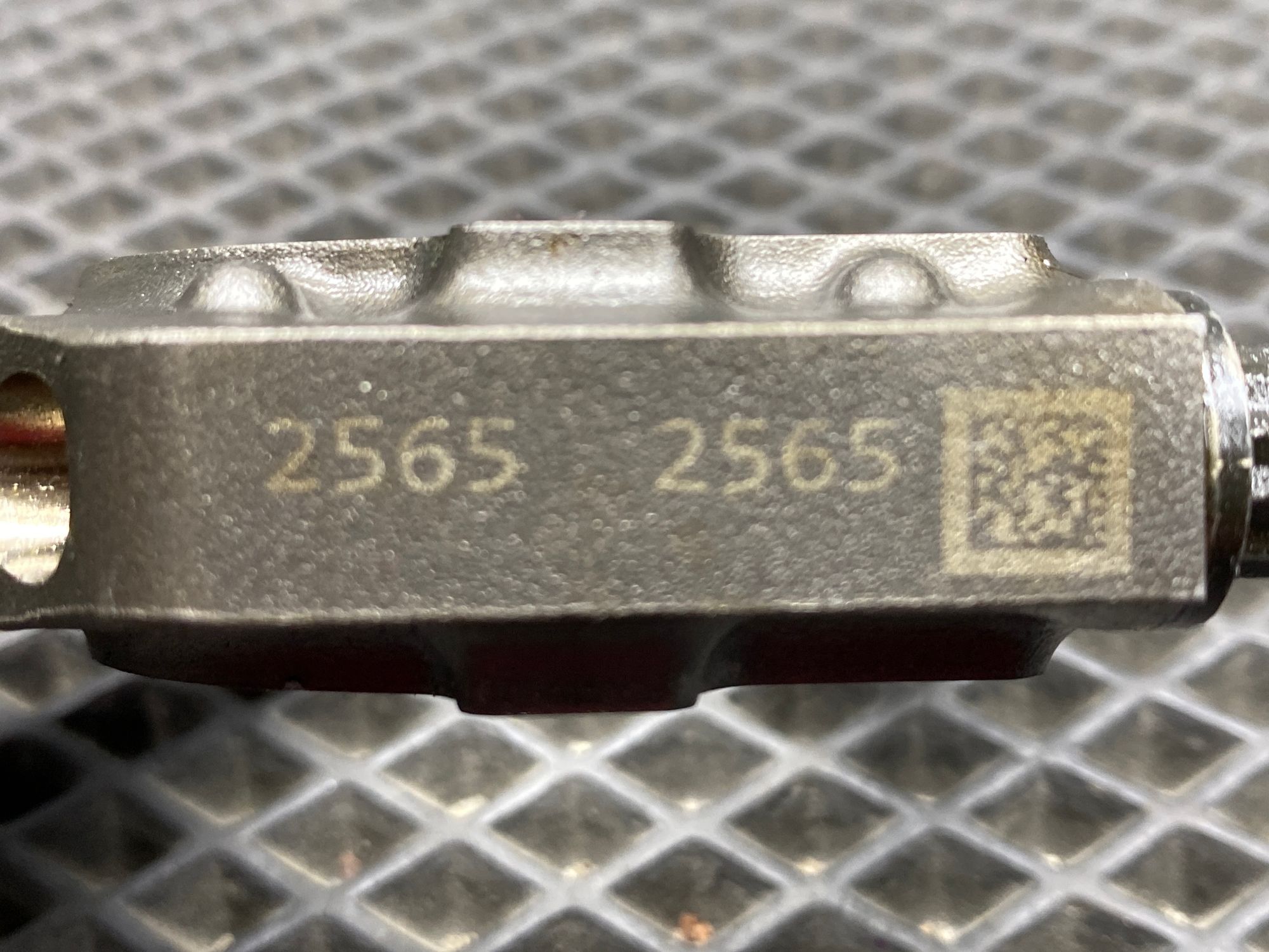 https://ycs.partsauto.market/partsauto-images/thmbs/userImages/c8f07ba63eb5b2f0f6006ea854bf8f7d/part/13604056-dafc-425e-8620-8c4d31f7085f_1777203186615.jpg