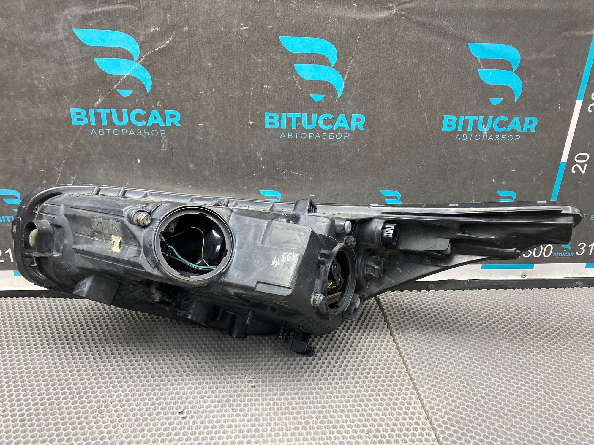 Б/У Фара правая Kia Ceed 2 JD (G4FG) 1.6L MT 2012 Универсал, 12990 рублей, Краснодар