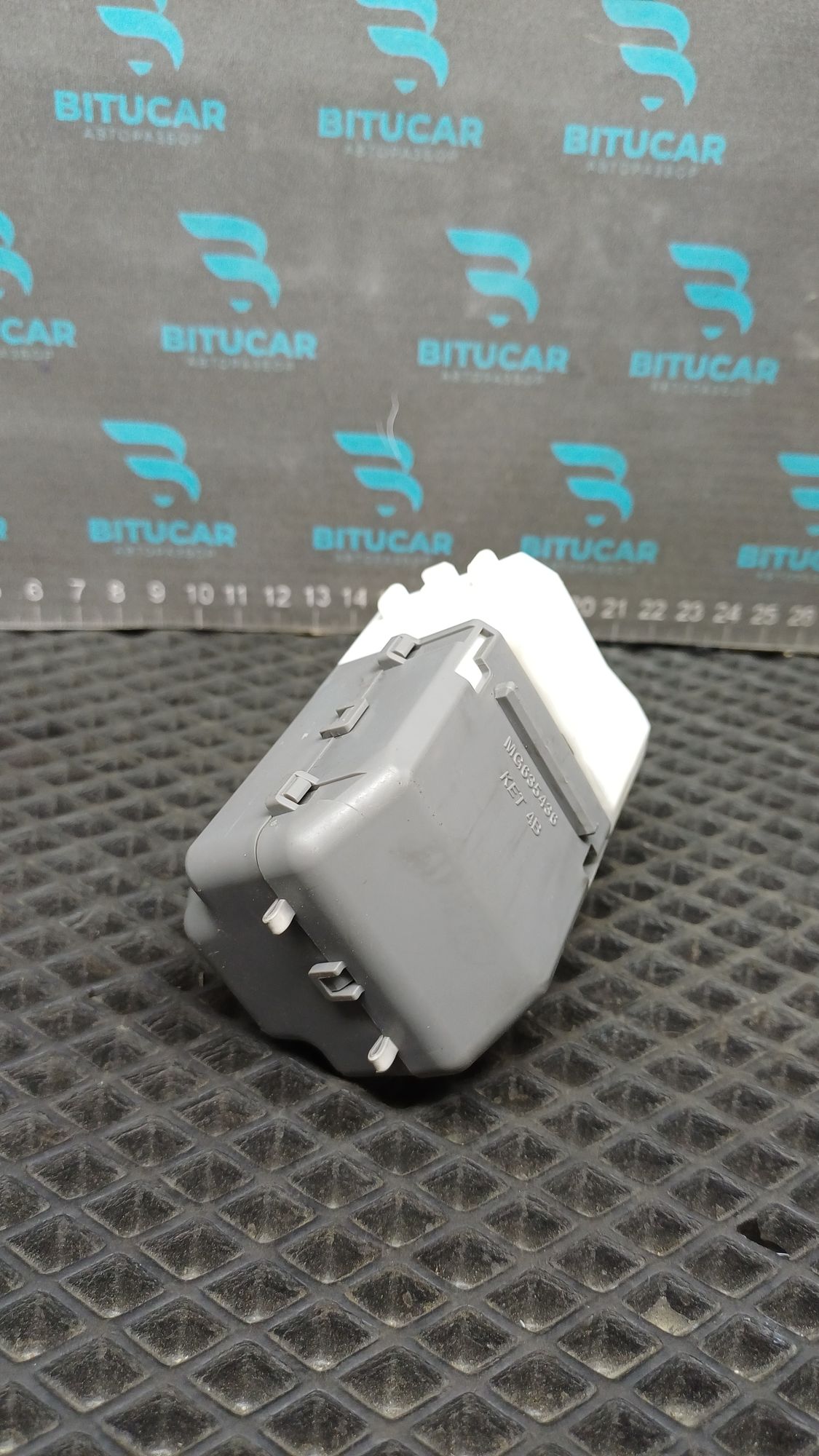 https://ycs.partsauto.market/partsauto-images/thmbs/userImages/c8f07ba63eb5b2f0f6006ea854bf8f7d/part/13cca86e-346b-4bff-961d-f4cb9c8ce320_1777561968364.jpg