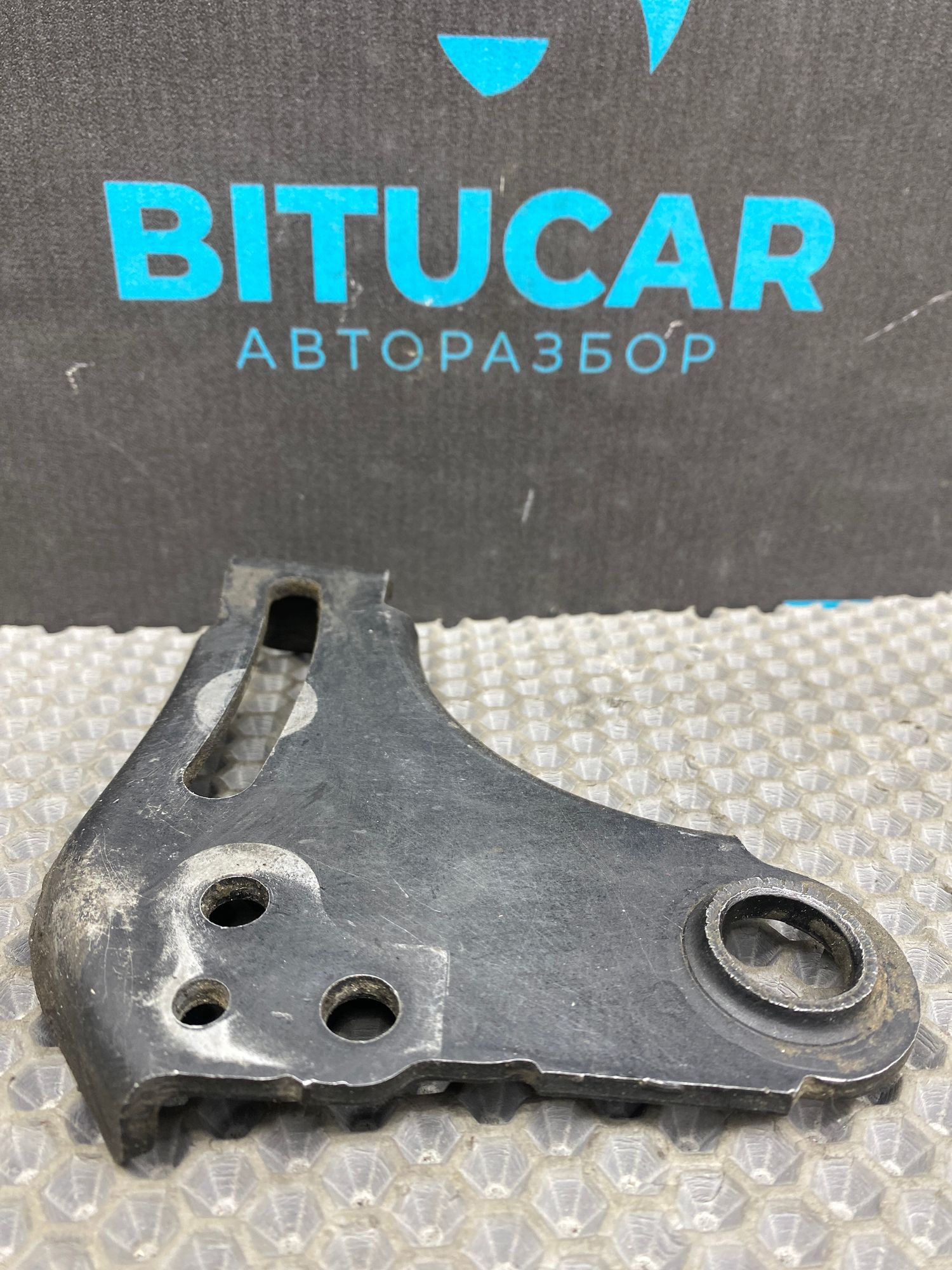 https://ycs.partsauto.market/partsauto-images/thmbs/userImages/c8f07ba63eb5b2f0f6006ea854bf8f7d/part/13cee7e0-3b7c-4902-a926-941d17897a34_1776521234985.jpg