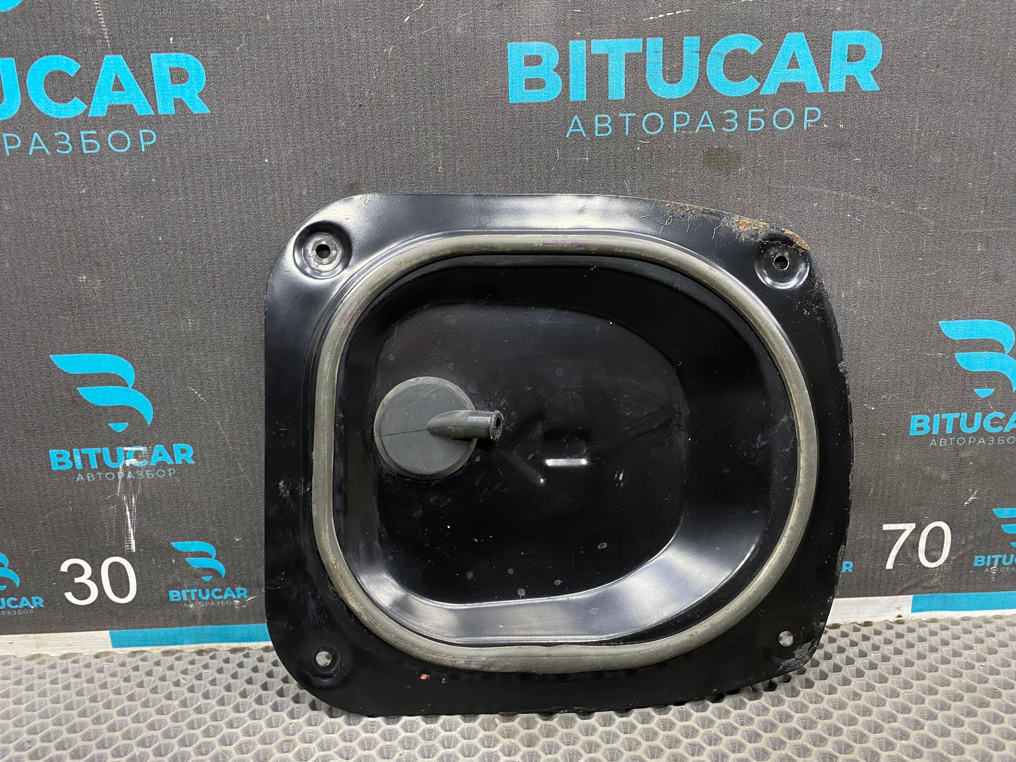 https://ycs.partsauto.market/partsauto-images/thmbs/userImages/c8f07ba63eb5b2f0f6006ea854bf8f7d/part/140bcfff-cdd1-4e14-bff8-29d6854f9cb5_1771488288251.jpg