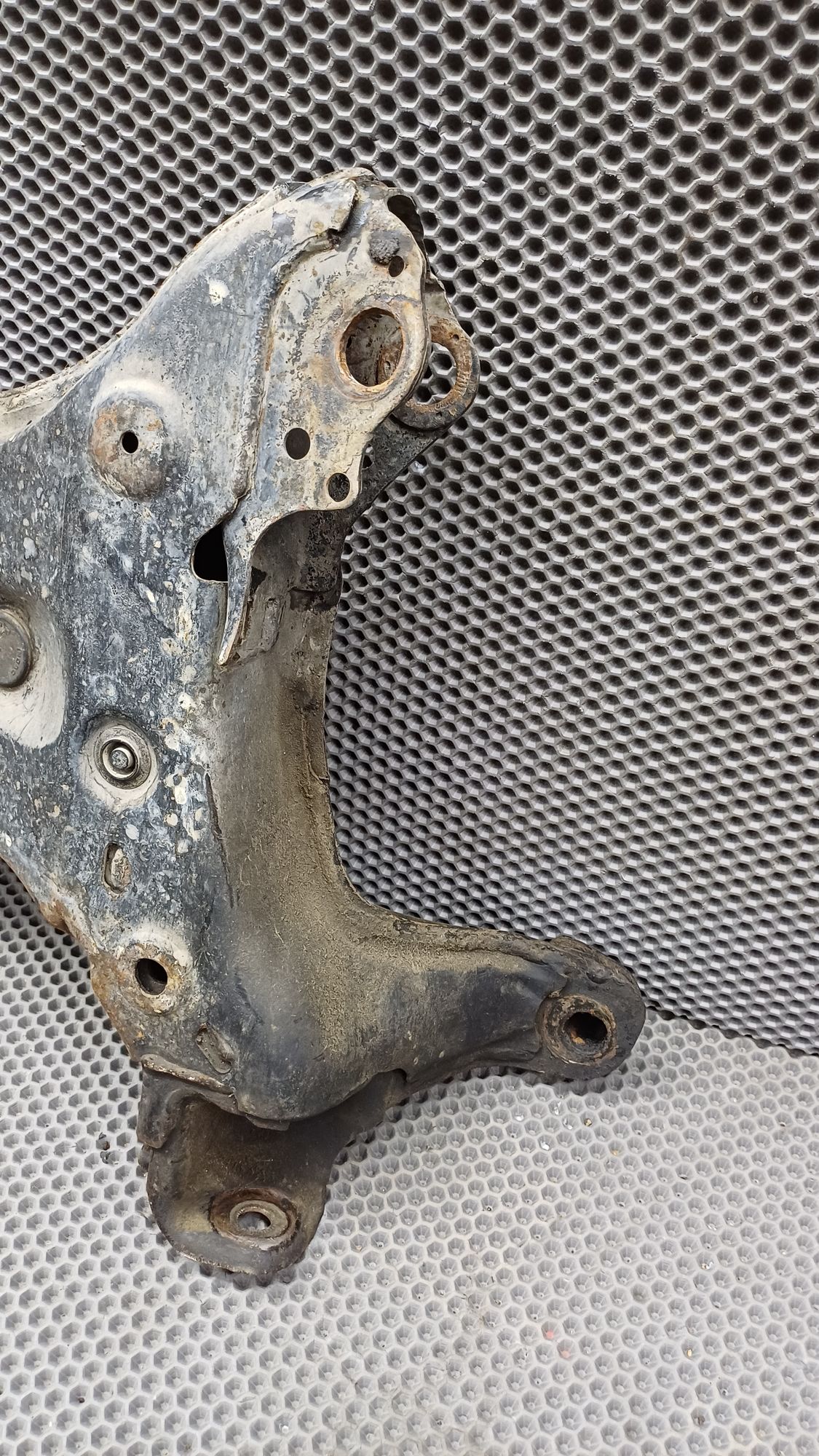 Б/У Подрамник передний Toyota CARINA E 6 дорест. 1992—1996 1994 Зеленый, 3990 рублей, Краснодар