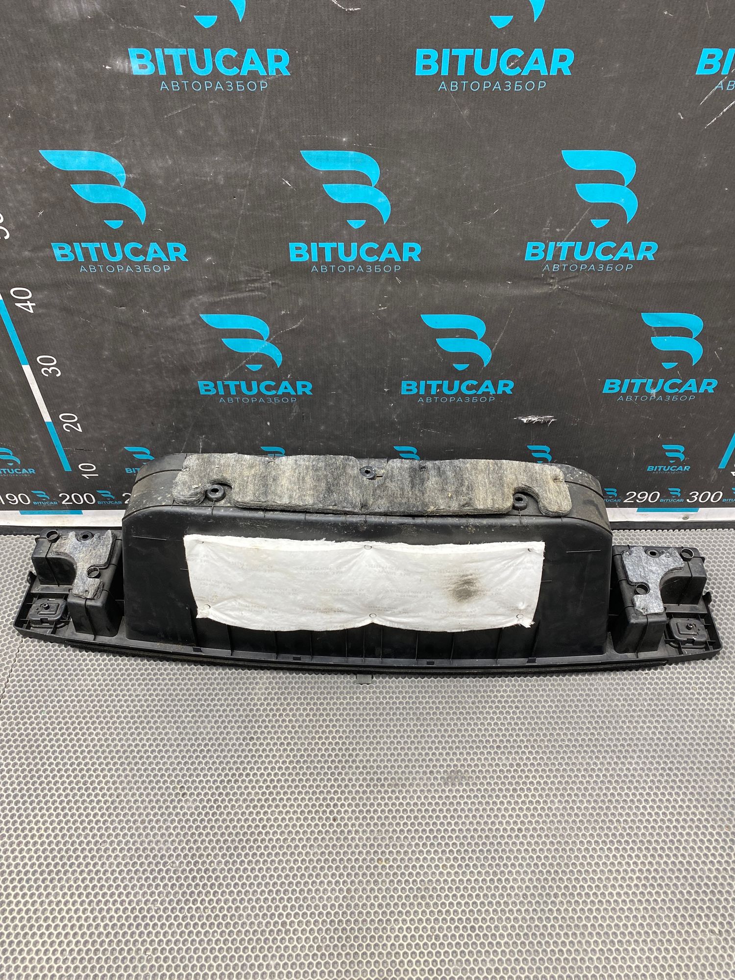 https://ycs.partsauto.market/partsauto-images/thmbs/userImages/c8f07ba63eb5b2f0f6006ea854bf8f7d/part/148c4aca-1414-413f-9315-372aea13f870_1777561350590.jpg