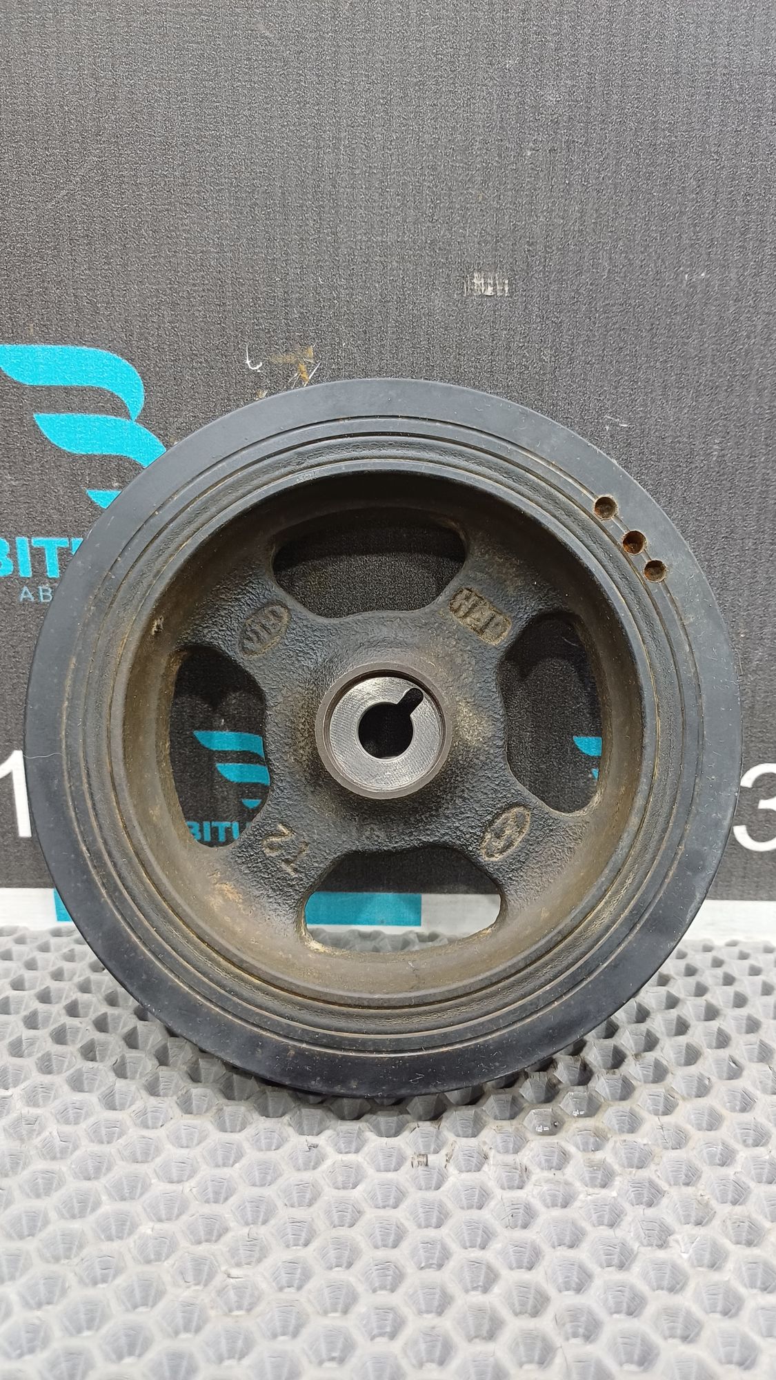 https://ycs.partsauto.market/partsauto-images/thmbs/userImages/c8f07ba63eb5b2f0f6006ea854bf8f7d/part/163f17b2-a4c3-48c8-84ae-d7b8ec0d50c8_1777376703340.jpg