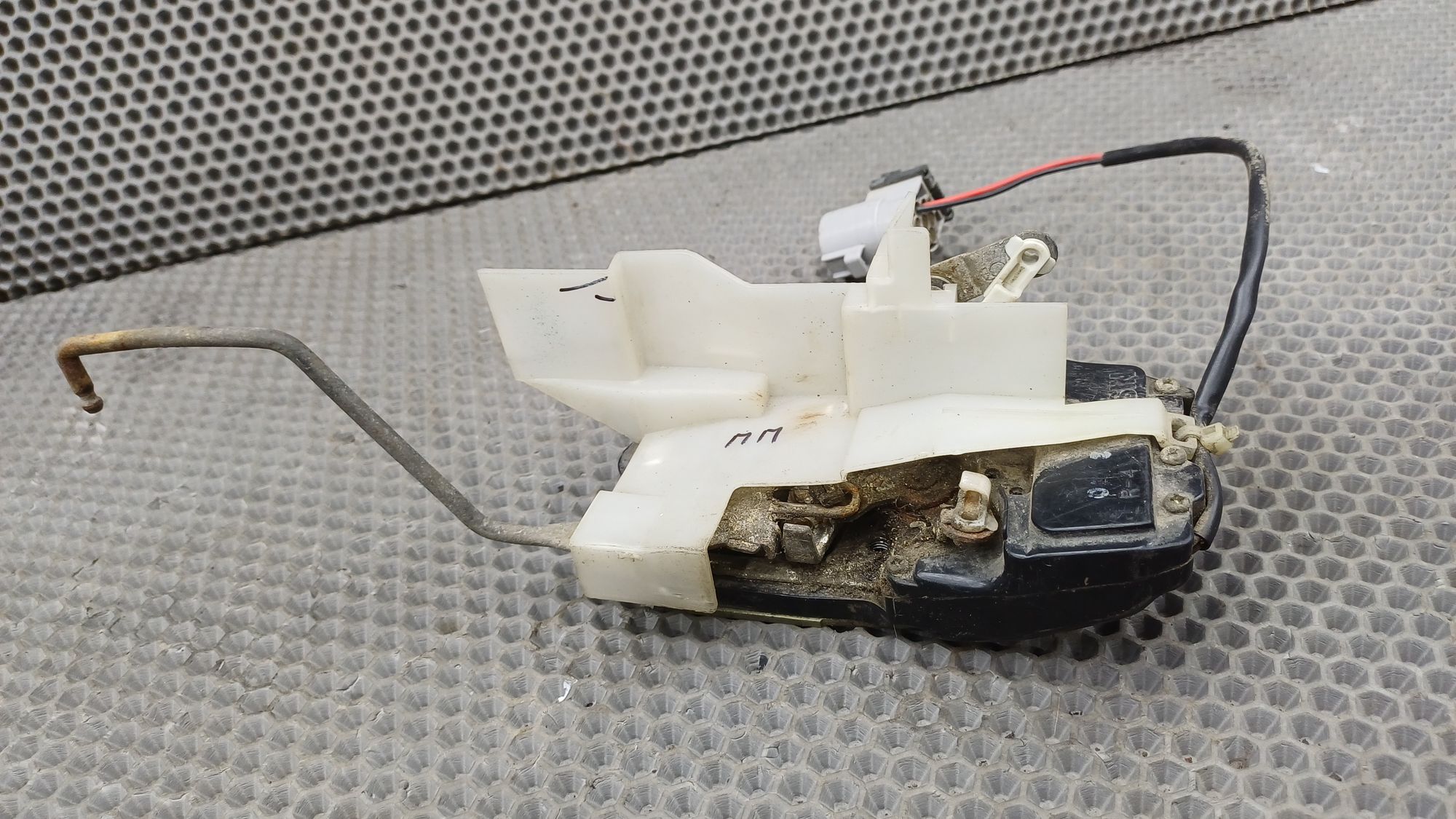 Б/У Замок двери правой передней Toyota CARINA E 6 дорест. 1992—1996 1994 Зеленый, 990 рублей, Краснодар