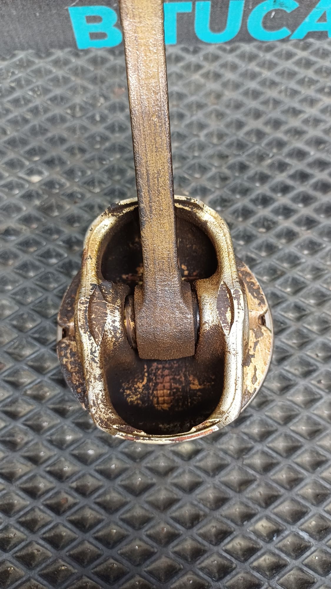 https://ycs.partsauto.market/partsauto-images/thmbs/userImages/c8f07ba63eb5b2f0f6006ea854bf8f7d/part/16668b9f-368a-4d4b-87cf-9273784b8295_1777197278038.jpg