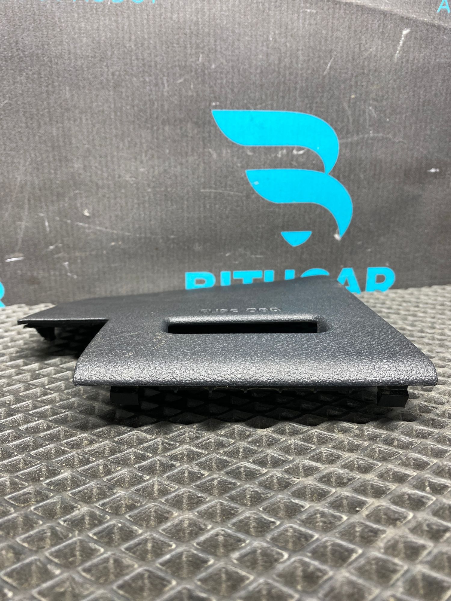 https://ycs.partsauto.market/partsauto-images/thmbs/userImages/c8f07ba63eb5b2f0f6006ea854bf8f7d/part/170cbd47-054d-43e4-97ba-d43d0a60350a_1776871838883.jpg