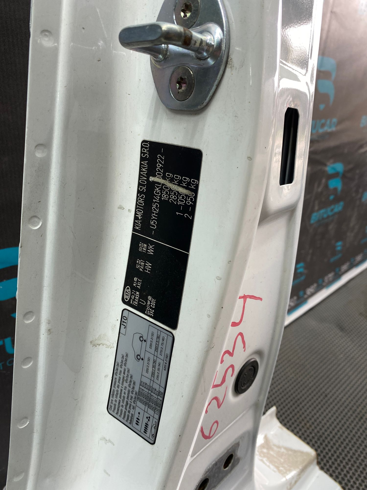 https://ycs.partsauto.market/partsauto-images/thmbs/userImages/c8f07ba63eb5b2f0f6006ea854bf8f7d/part/17200ca8-4d68-44bb-86c6-46c446e04675_1777541234536.jpg