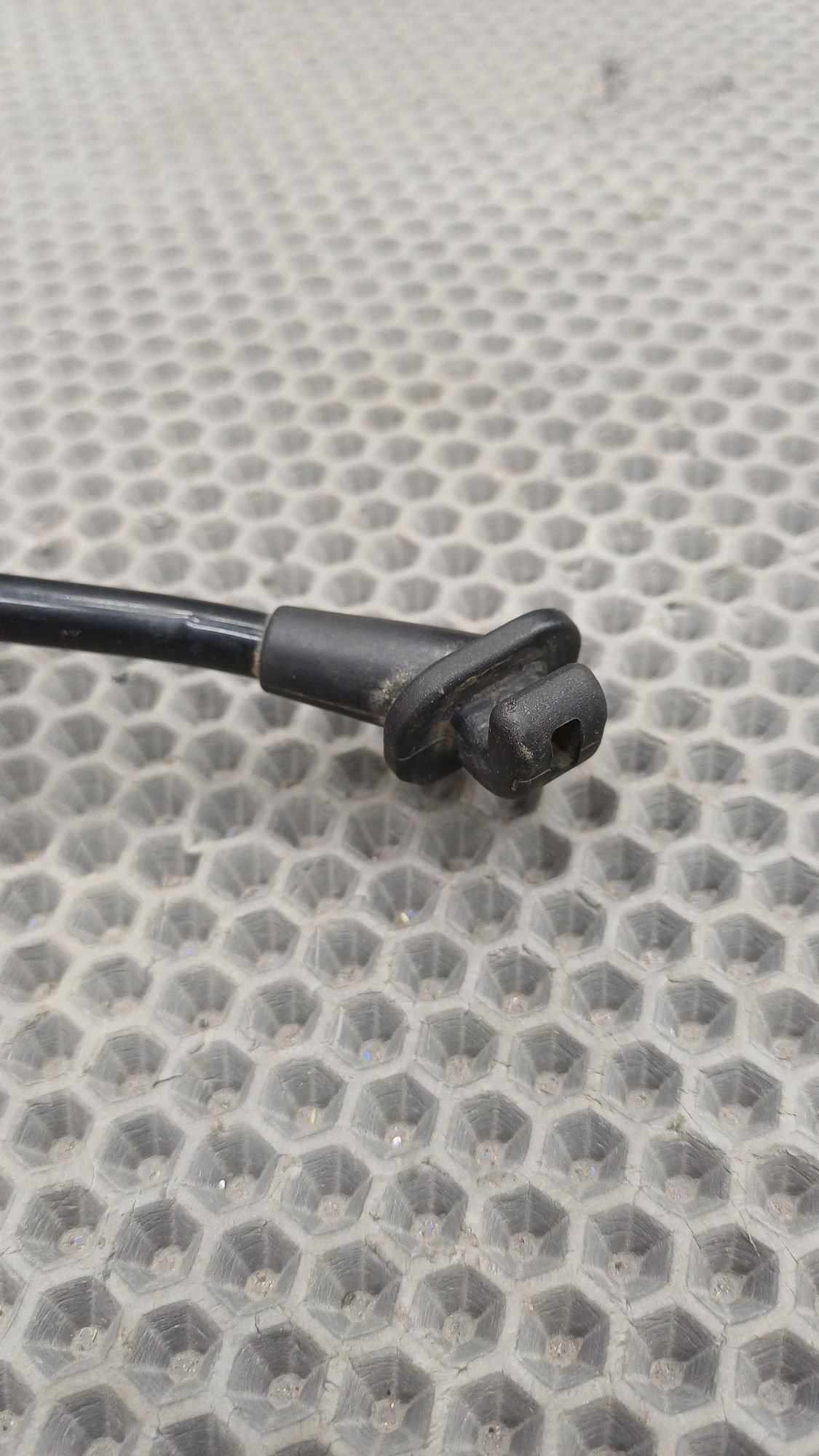 https://ycs.partsauto.market/partsauto-images/thmbs/userImages/c8f07ba63eb5b2f0f6006ea854bf8f7d/part/173295af-fd64-4942-8ae2-39a75d6edeaf_1777378130374.jpg