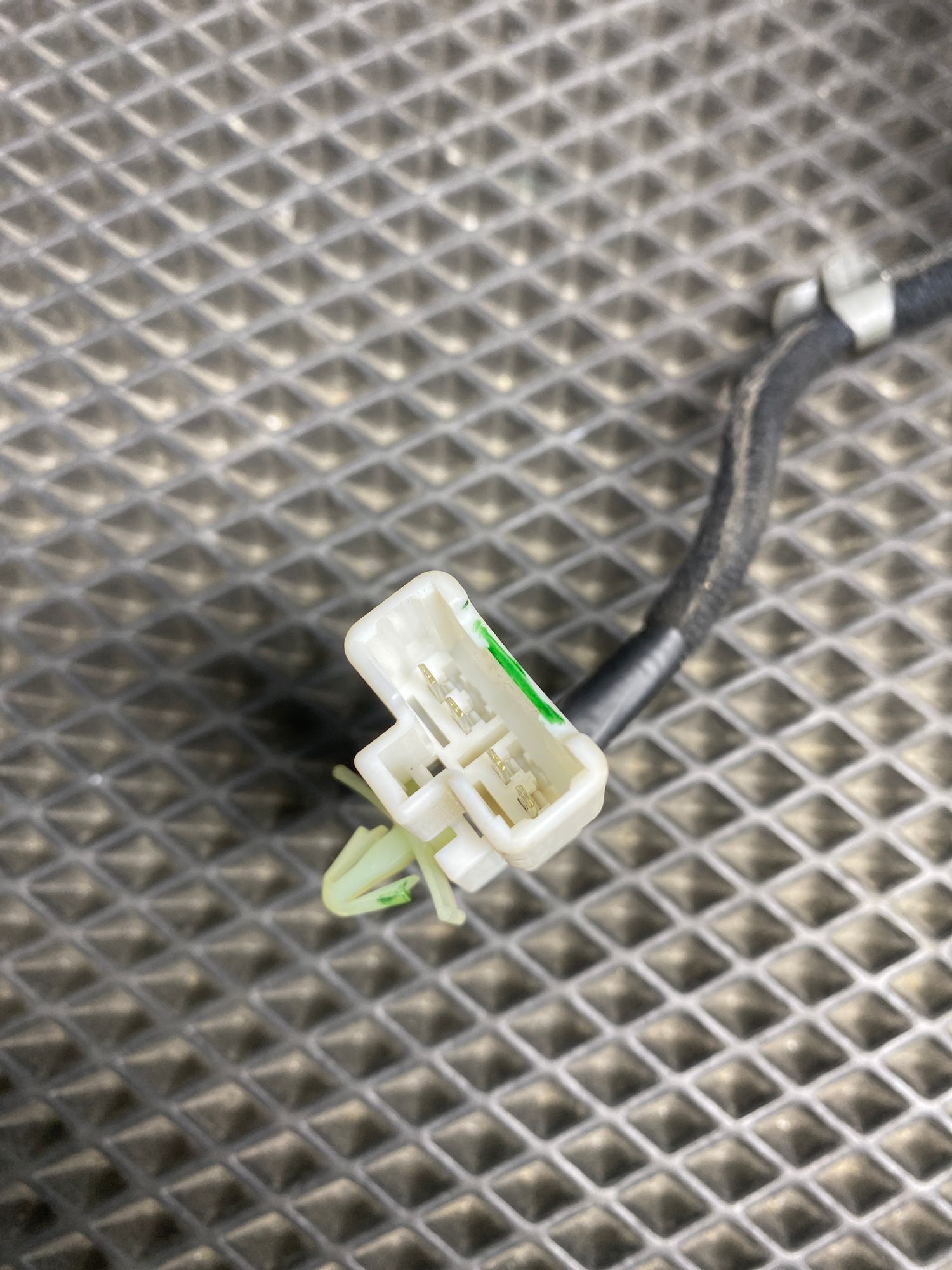 https://ycs.partsauto.market/partsauto-images/thmbs/userImages/c8f07ba63eb5b2f0f6006ea854bf8f7d/part/17bec48f-6153-4ac5-a92e-49cf1a07ee66_1776857339120.jpg