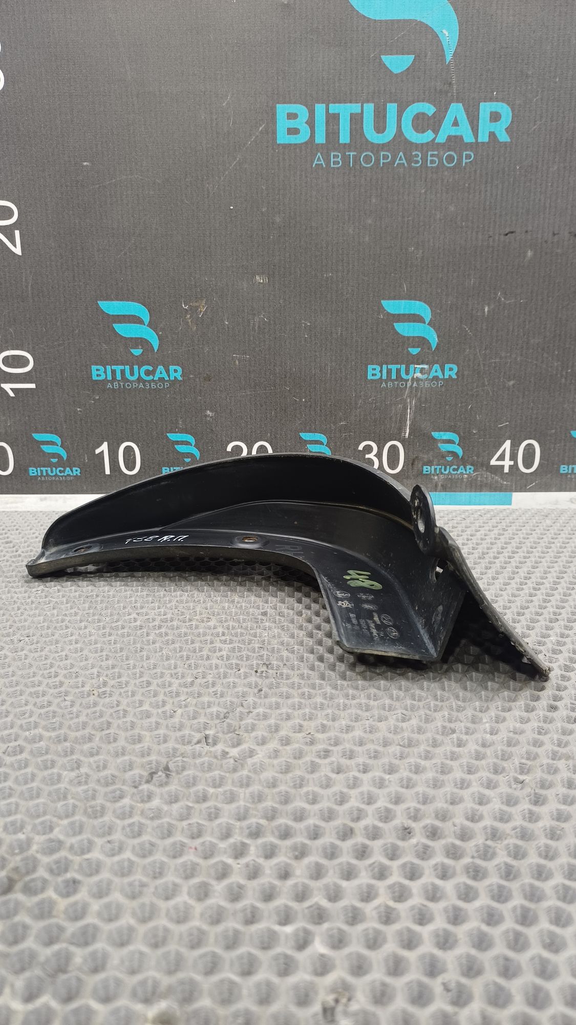 https://ycs.partsauto.market/partsauto-images/thmbs/userImages/c8f07ba63eb5b2f0f6006ea854bf8f7d/part/1847d7c7-e915-4958-be18-c68c75298dca_1777303549259.jpg