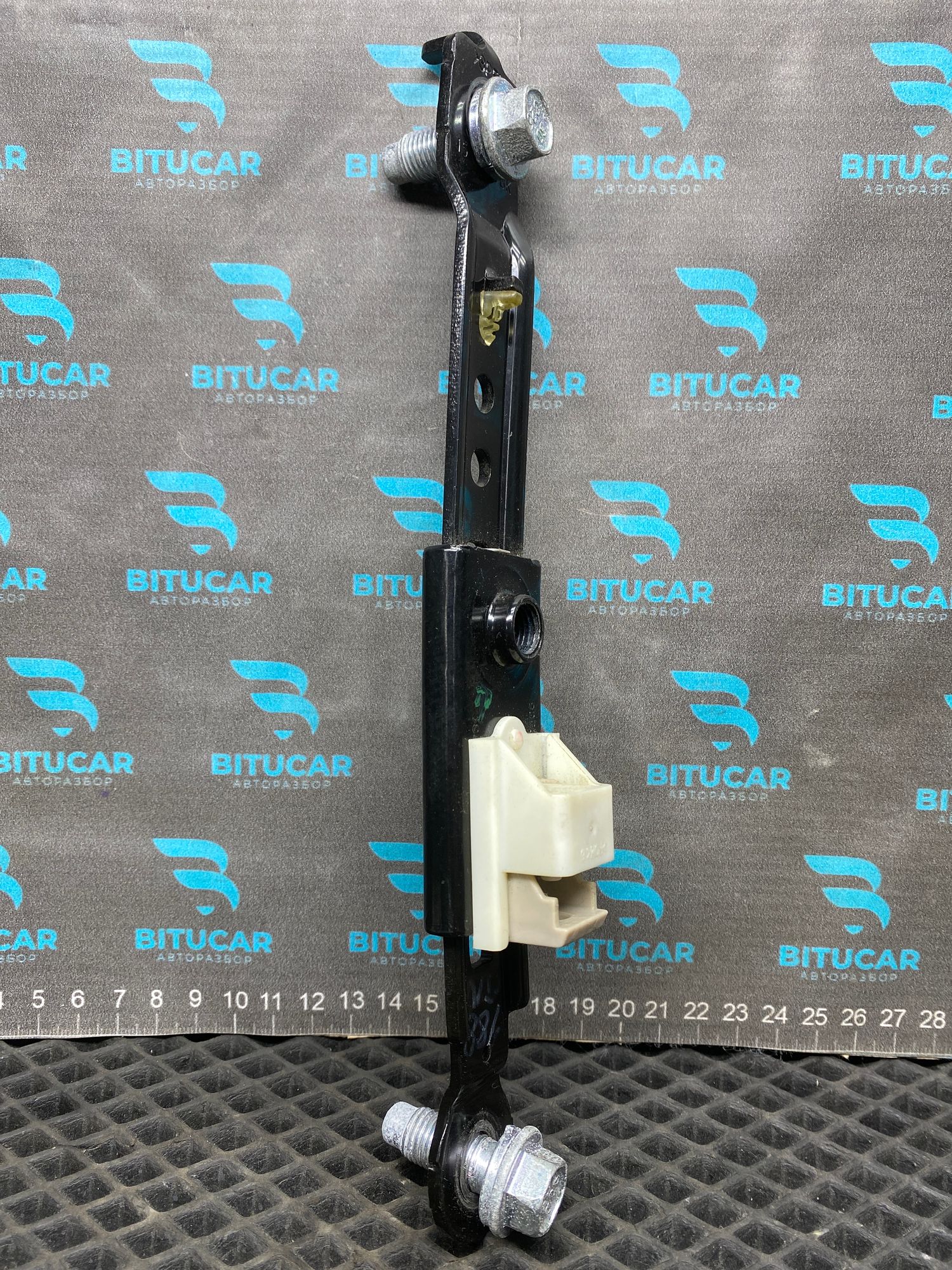 https://ycs.partsauto.market/partsauto-images/thmbs/userImages/c8f07ba63eb5b2f0f6006ea854bf8f7d/part/196192b6-3125-48c4-a415-bf7f6f427e7c_1777465319222.jpg