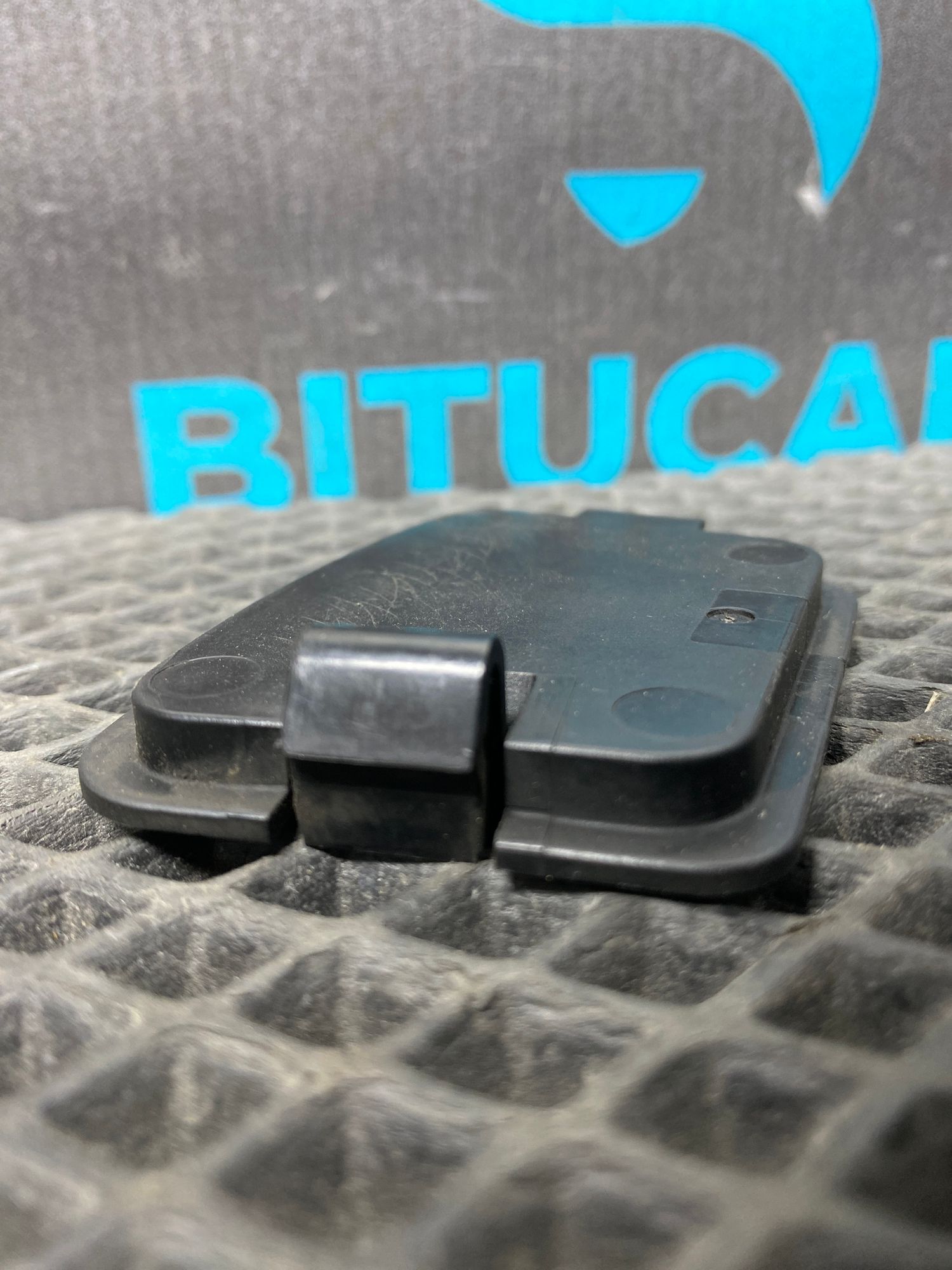 https://ycs.partsauto.market/partsauto-images/thmbs/userImages/c8f07ba63eb5b2f0f6006ea854bf8f7d/part/1970e0f3-f023-4e7e-ba98-9d489c691c4c_1776871240845.jpg