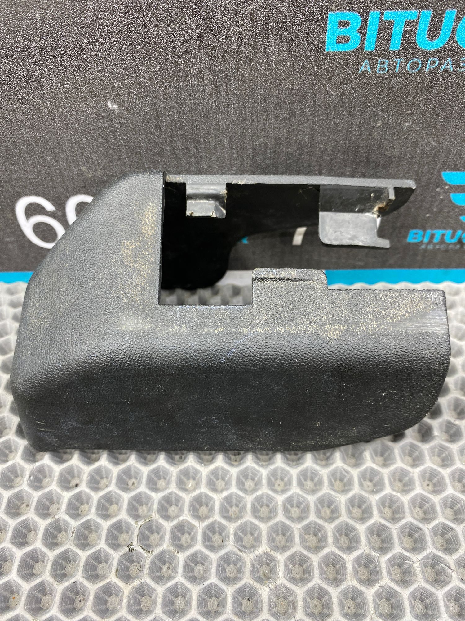 https://ycs.partsauto.market/partsauto-images/thmbs/userImages/c8f07ba63eb5b2f0f6006ea854bf8f7d/part/19ada489-3b4c-40eb-a5b6-2f7ba1d10e09_1775036012000.jpg