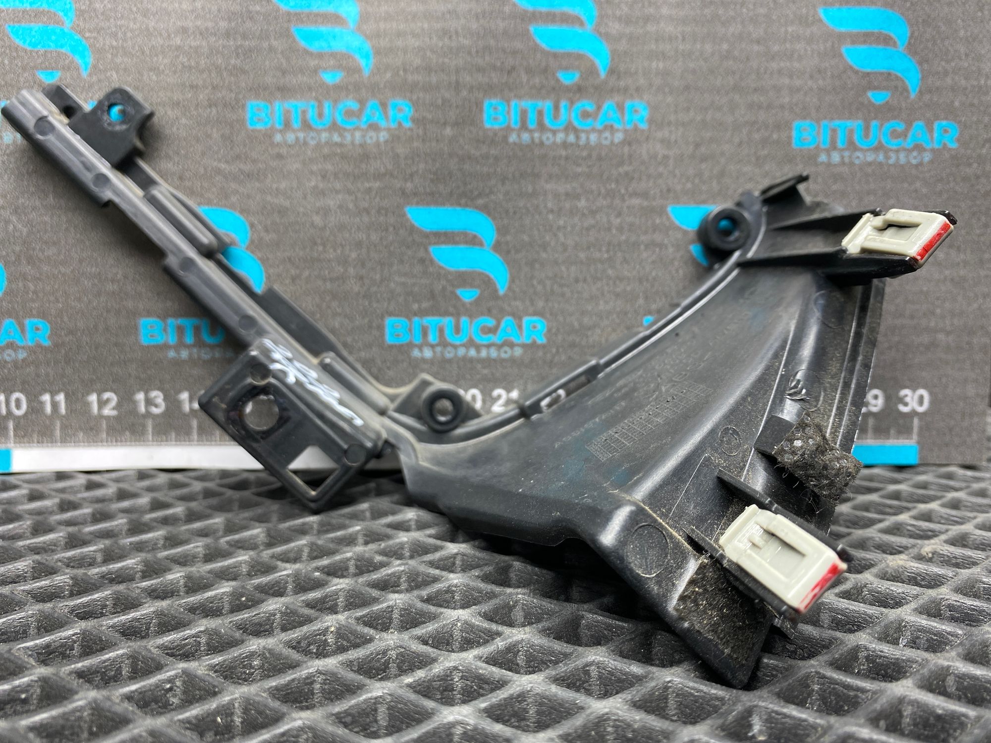 https://ycs.partsauto.market/partsauto-images/thmbs/userImages/c8f07ba63eb5b2f0f6006ea854bf8f7d/part/19bd54da-bf36-47c0-8f0e-9fb41f2d5610_1777723089846.jpg