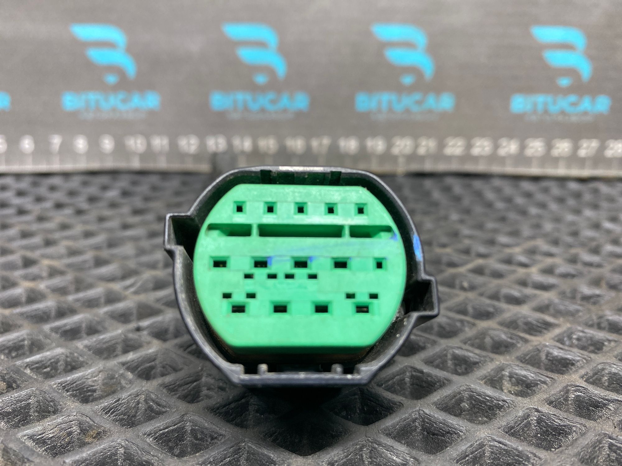 https://ycs.partsauto.market/partsauto-images/thmbs/userImages/c8f07ba63eb5b2f0f6006ea854bf8f7d/part/1a053dfc-2da7-4254-b293-81c941f0de06_1777357924374.jpg
