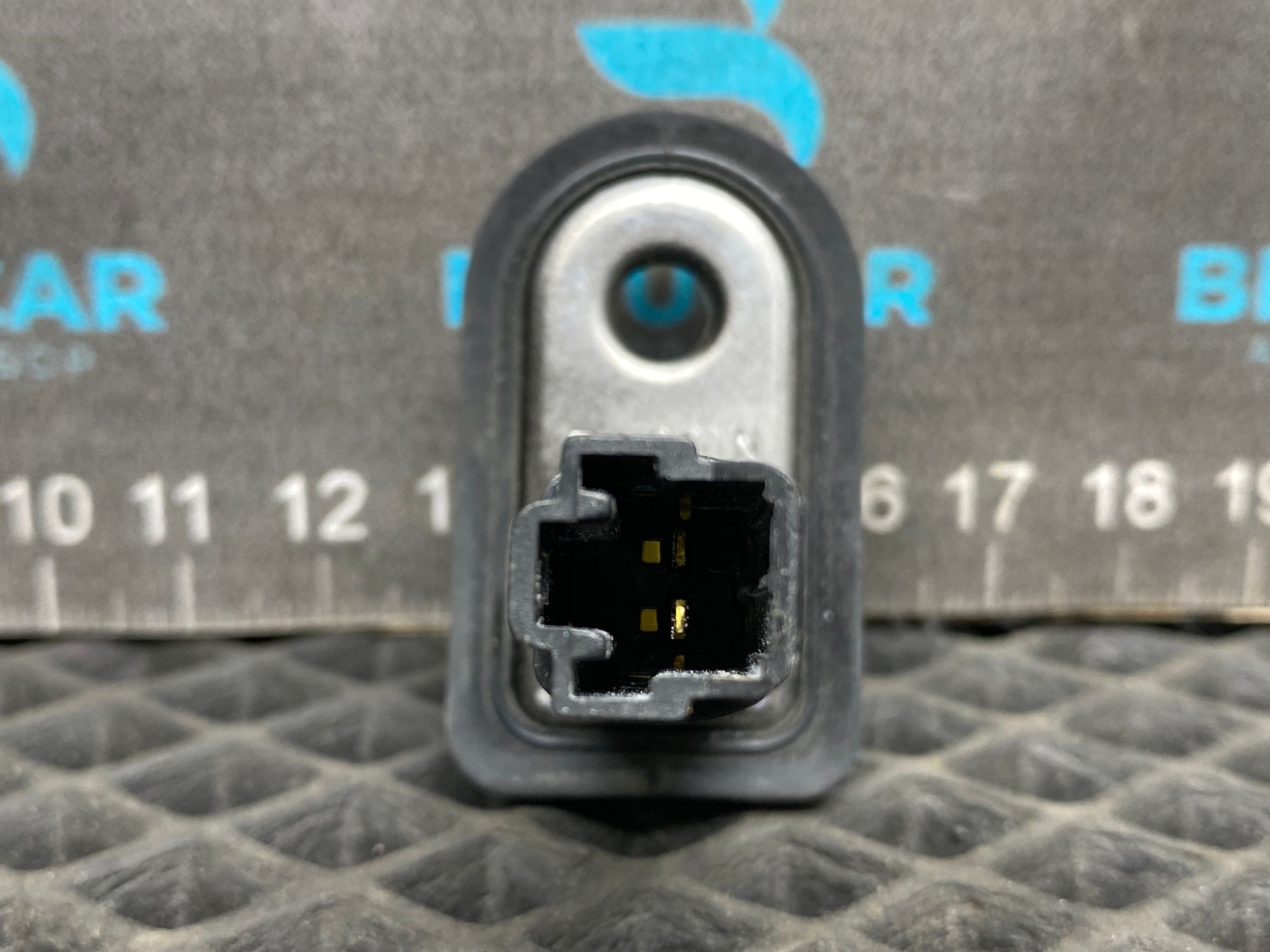 https://ycs.partsauto.market/partsauto-images/thmbs/userImages/c8f07ba63eb5b2f0f6006ea854bf8f7d/part/1a1bec36-e8dd-4083-95f9-7e9bf41c8110_1777469979086.jpg