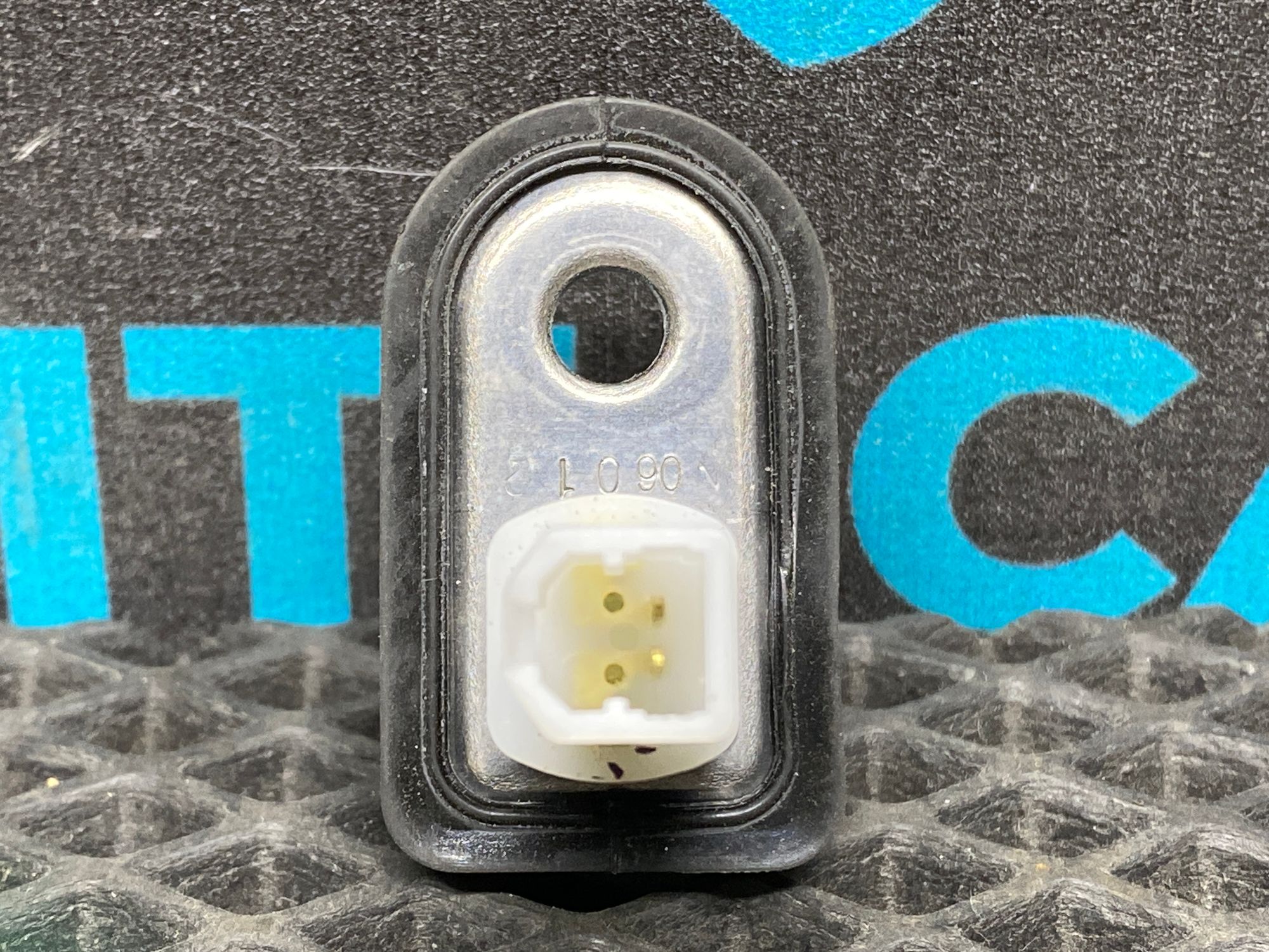 https://ycs.partsauto.market/partsauto-images/thmbs/userImages/c8f07ba63eb5b2f0f6006ea854bf8f7d/part/1a202847-6a08-475a-af46-567e640deb31_1776945241644.jpg