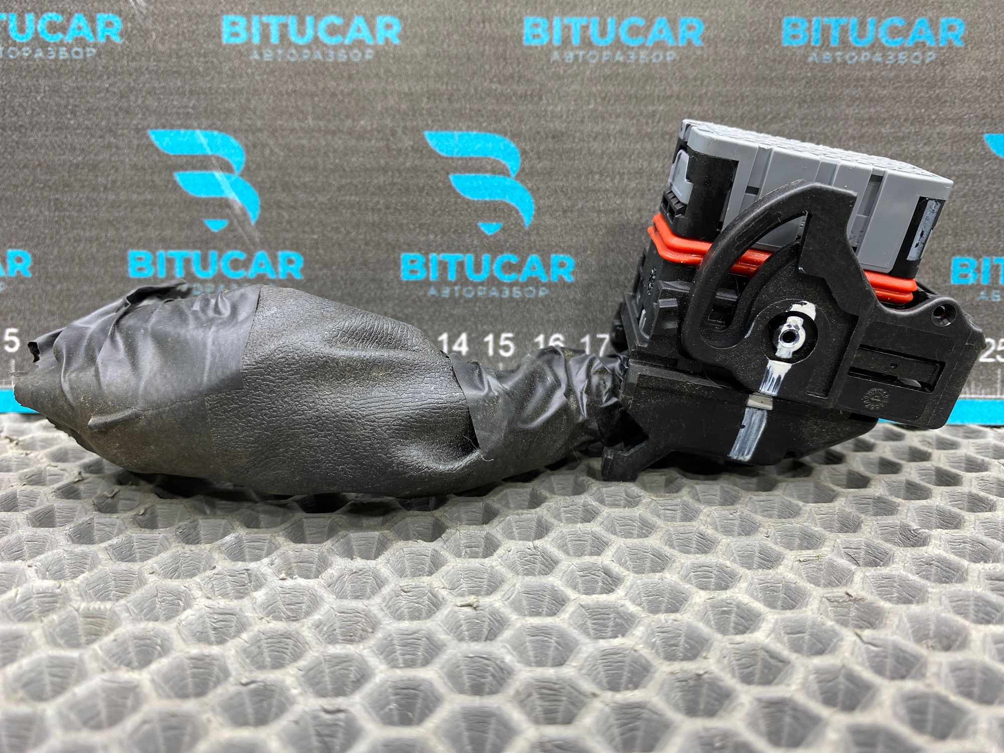 https://ycs.partsauto.market/partsauto-images/thmbs/userImages/c8f07ba63eb5b2f0f6006ea854bf8f7d/part/1aa9dc00-f885-4363-bfeb-5cfc83d27328_1777807168896.jpg