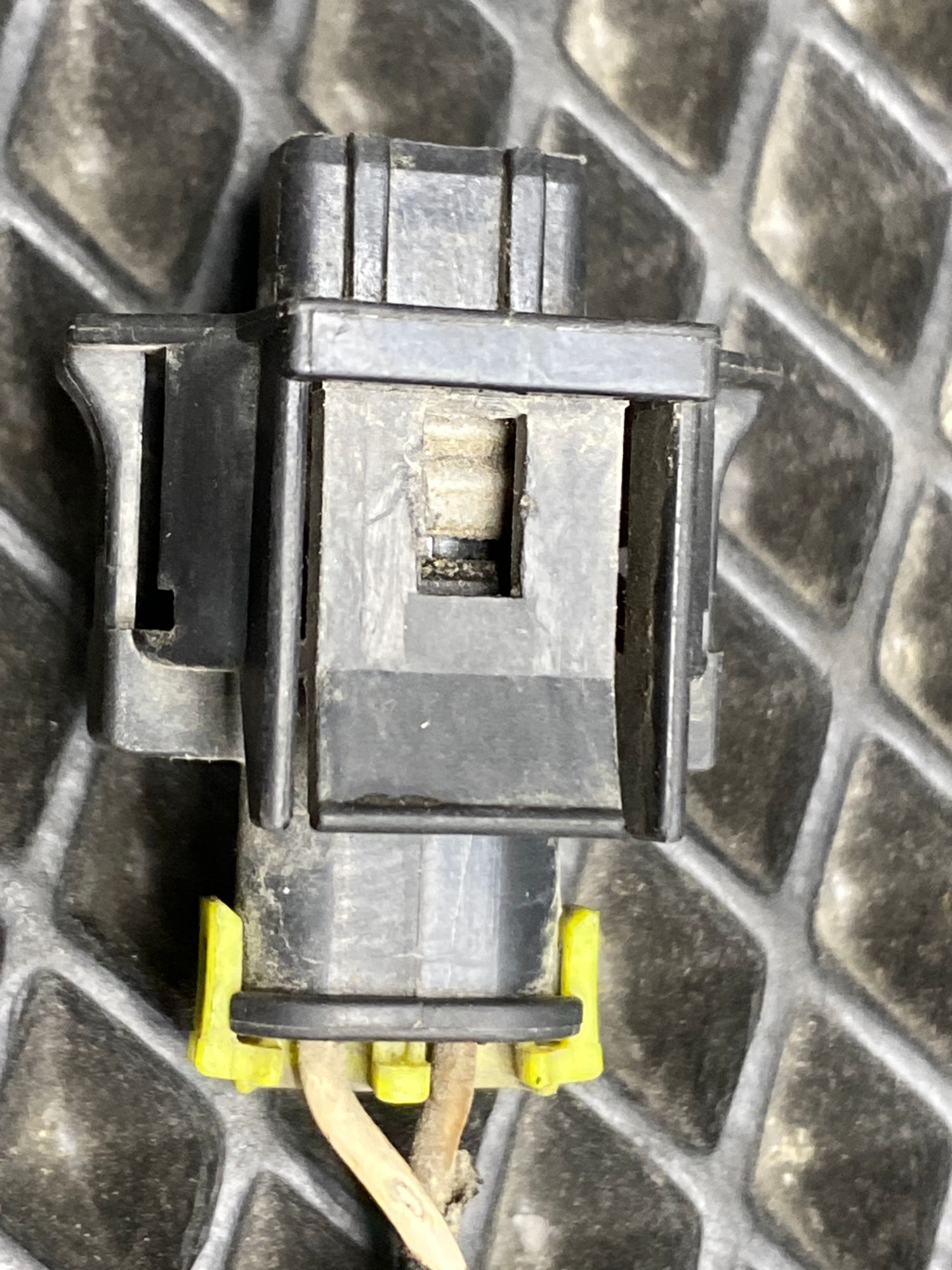 Б/У Фишка датчика коленвала Kia Cerato 2 TD , AT G4FC 1.6 L 2011г, 499 рублей, Краснодар