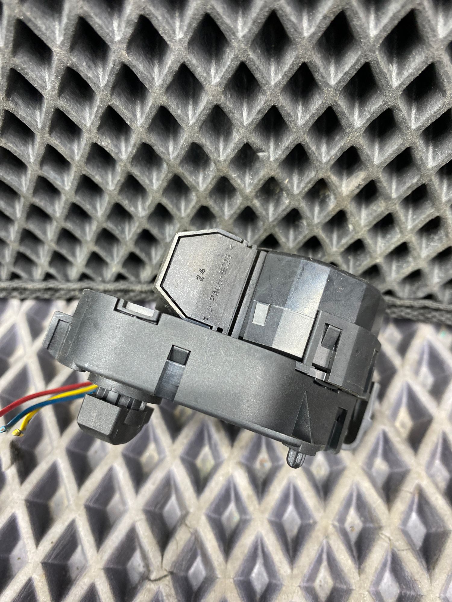 Б/У Сервопривод заслонки отопителя BMW 7-Series 4 дорест. 2001—2005 2003 Черный, 890 рублей, Краснодар