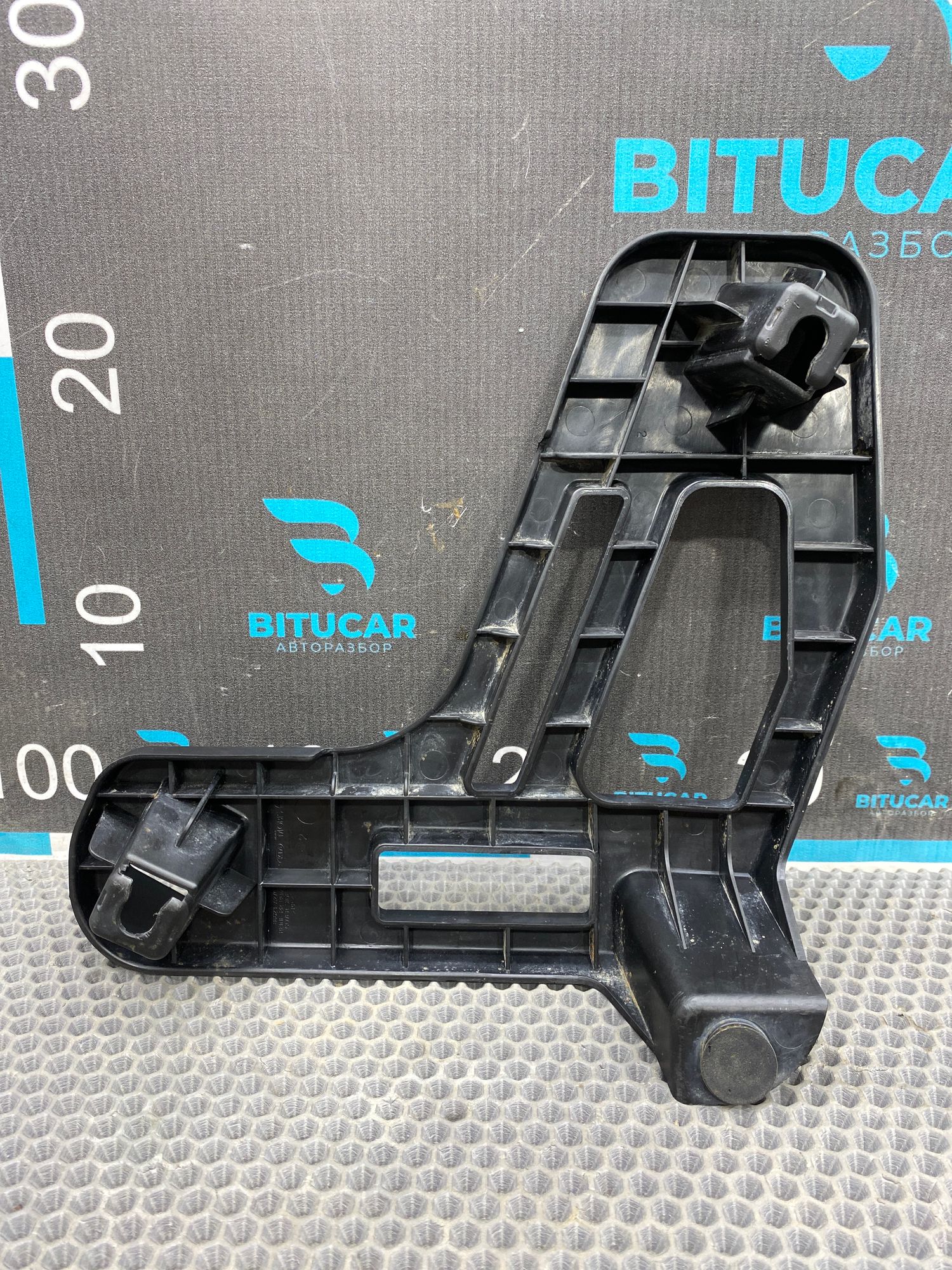 https://ycs.partsauto.market/partsauto-images/thmbs/userImages/c8f07ba63eb5b2f0f6006ea854bf8f7d/part/1cbd71c2-5fa8-4272-a036-77a2a33b2648_1777300048056.jpg