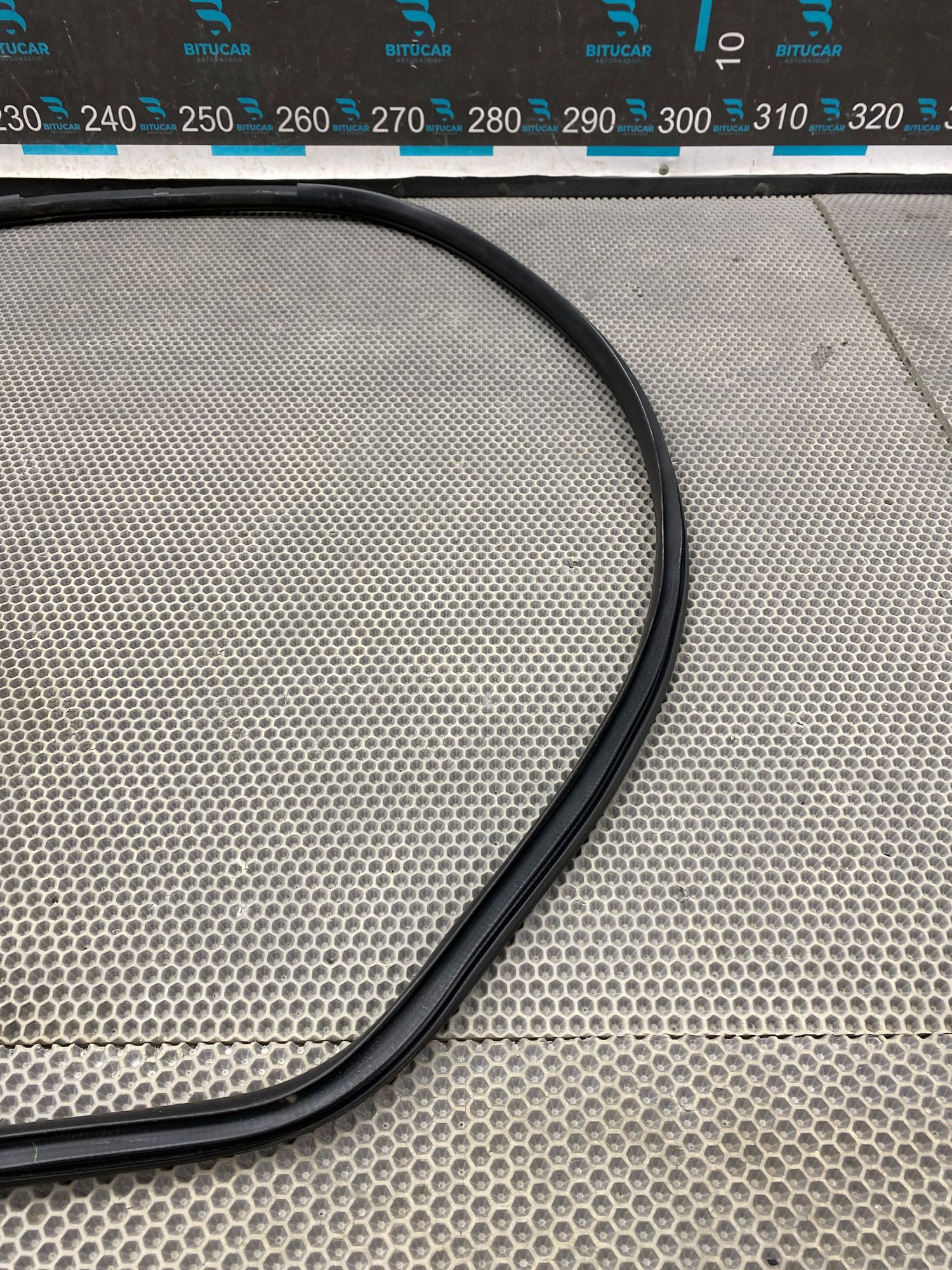 https://ycs.partsauto.market/partsauto-images/thmbs/userImages/c8f07ba63eb5b2f0f6006ea854bf8f7d/part/1cc61fa6-03f6-459b-9f14-8160dbaf3283_1777617856896.jpg