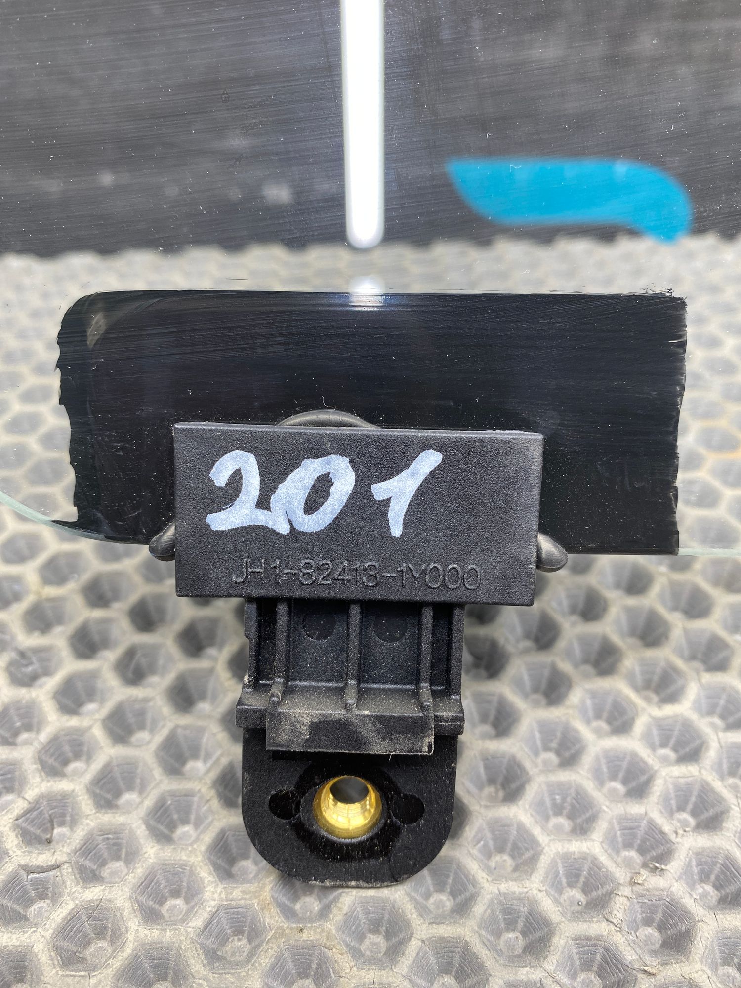 https://ycs.partsauto.market/partsauto-images/thmbs/userImages/c8f07ba63eb5b2f0f6006ea854bf8f7d/part/1d326ea9-90b7-4915-8515-41ac4fd83781_1777045430199.jpg