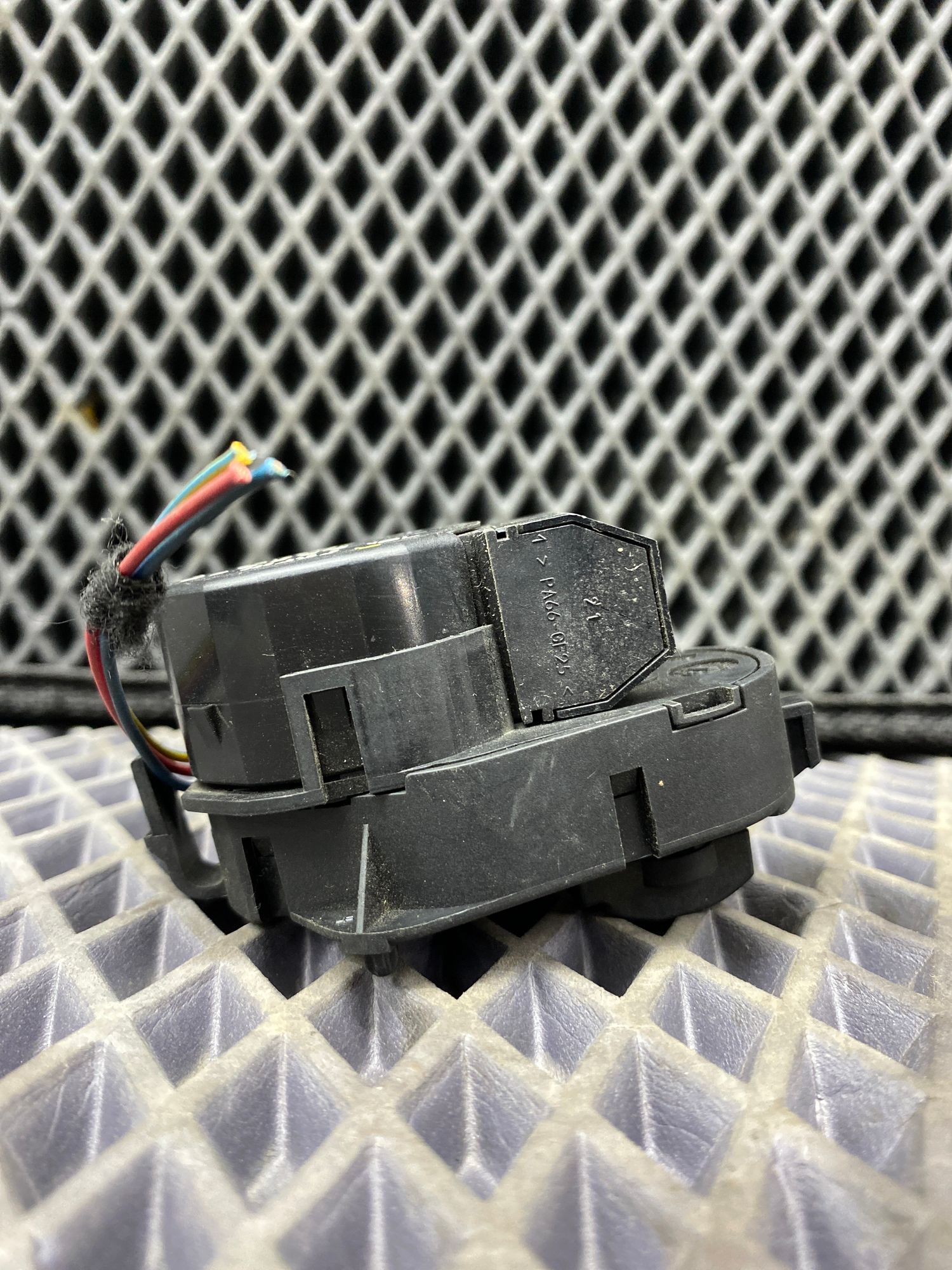 Б/У Сервопривод заслонок отопителя BMW 7-Series 4 дорест. 2001—2005 2003 Черный, 890 рублей, Краснодар