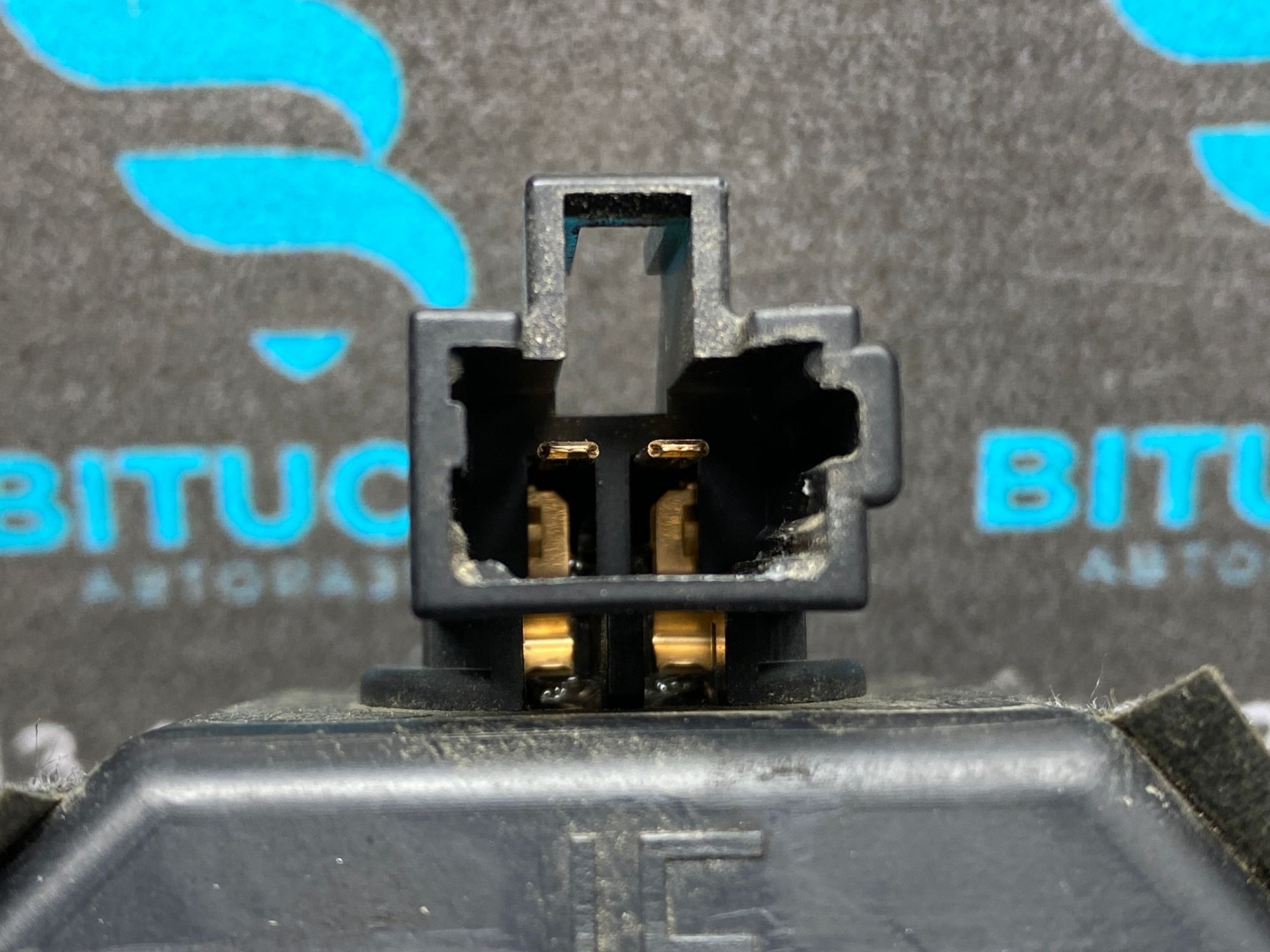 https://ycs.partsauto.market/partsauto-images/thmbs/userImages/c8f07ba63eb5b2f0f6006ea854bf8f7d/part/1d885a7d-65ce-4cd9-bbf8-41465f5b034e_1777705397572.jpg